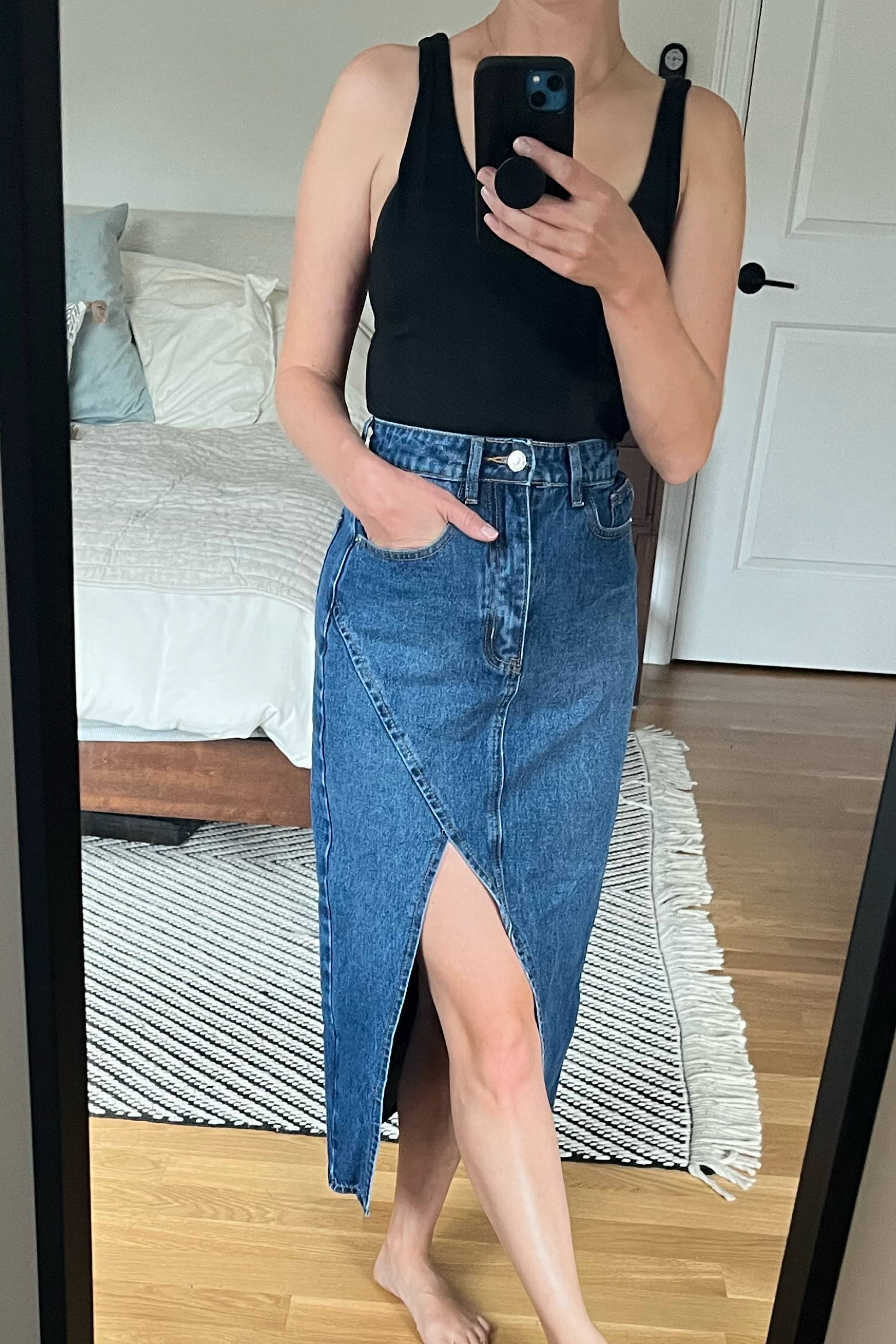 High waisted Jean skirt with high slit 

#LTKfindsunder50 #LTKstyletip #LTKSeasonal