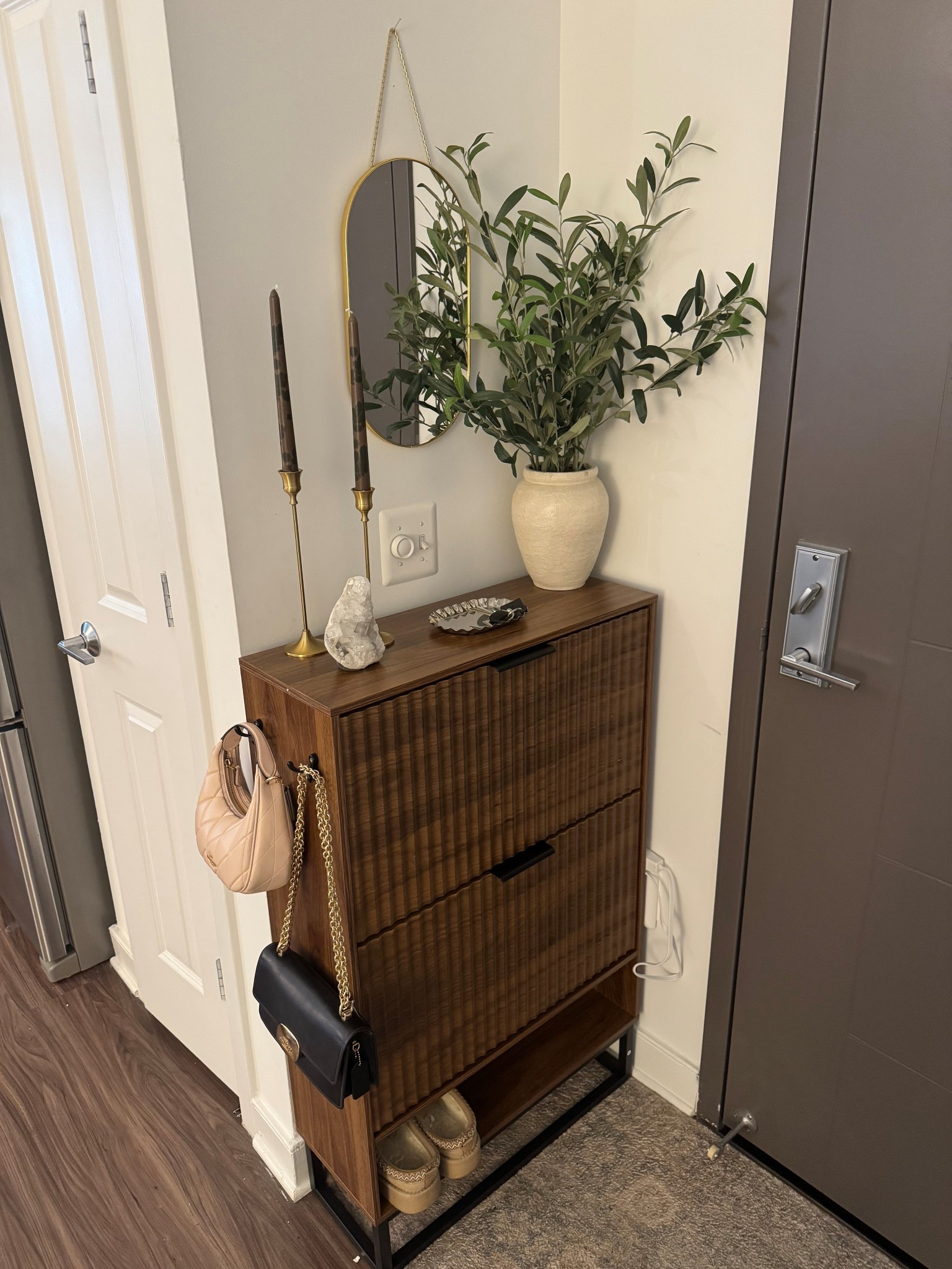 Entryway makeover links!!


#LTKHome