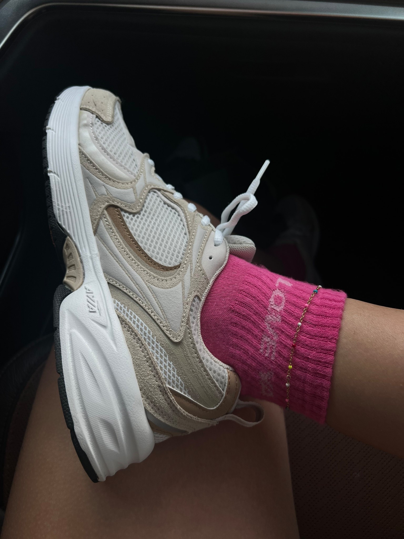 don’t buy NB, buy these instead. 😚

#LTKActive #LTKFindsUnder50 #LTKShoeCrush