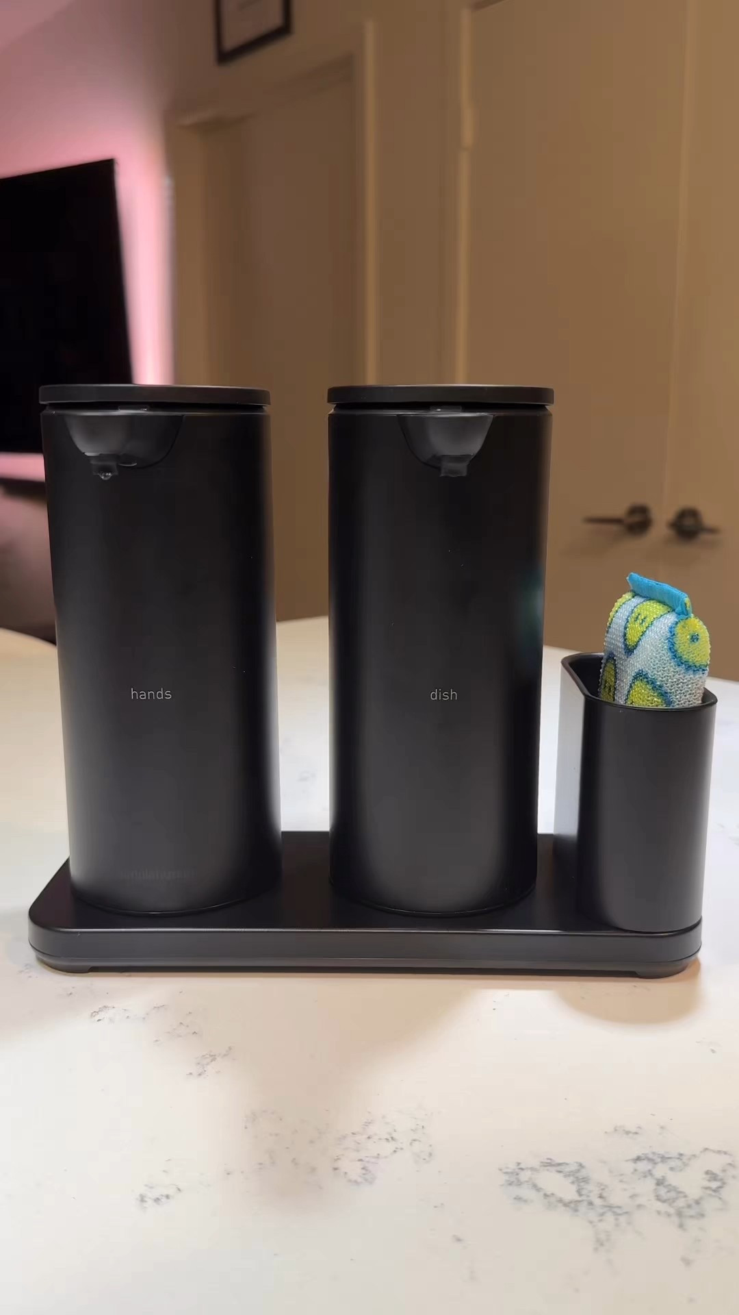 just copped the dual sensor pump 14oz with caddy from simple human in matte black. 😍🖤 u can see I added customized text "hands" and "dish" too :)

i've been waiting months to get this! unfortunately tho it looks like the only way to get the dual caddy is from their website, but I linked a few variations💋 

#LTKHome