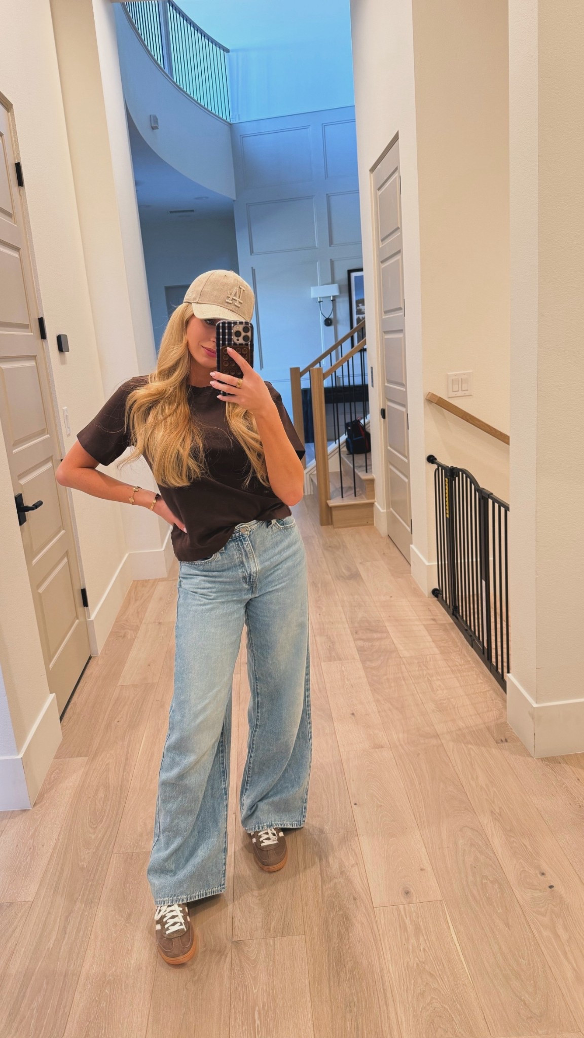 These jeans feel like sweatpants 😂🩷🙏🏻

#LTKmomlife #LTKootd #LTKgrwm