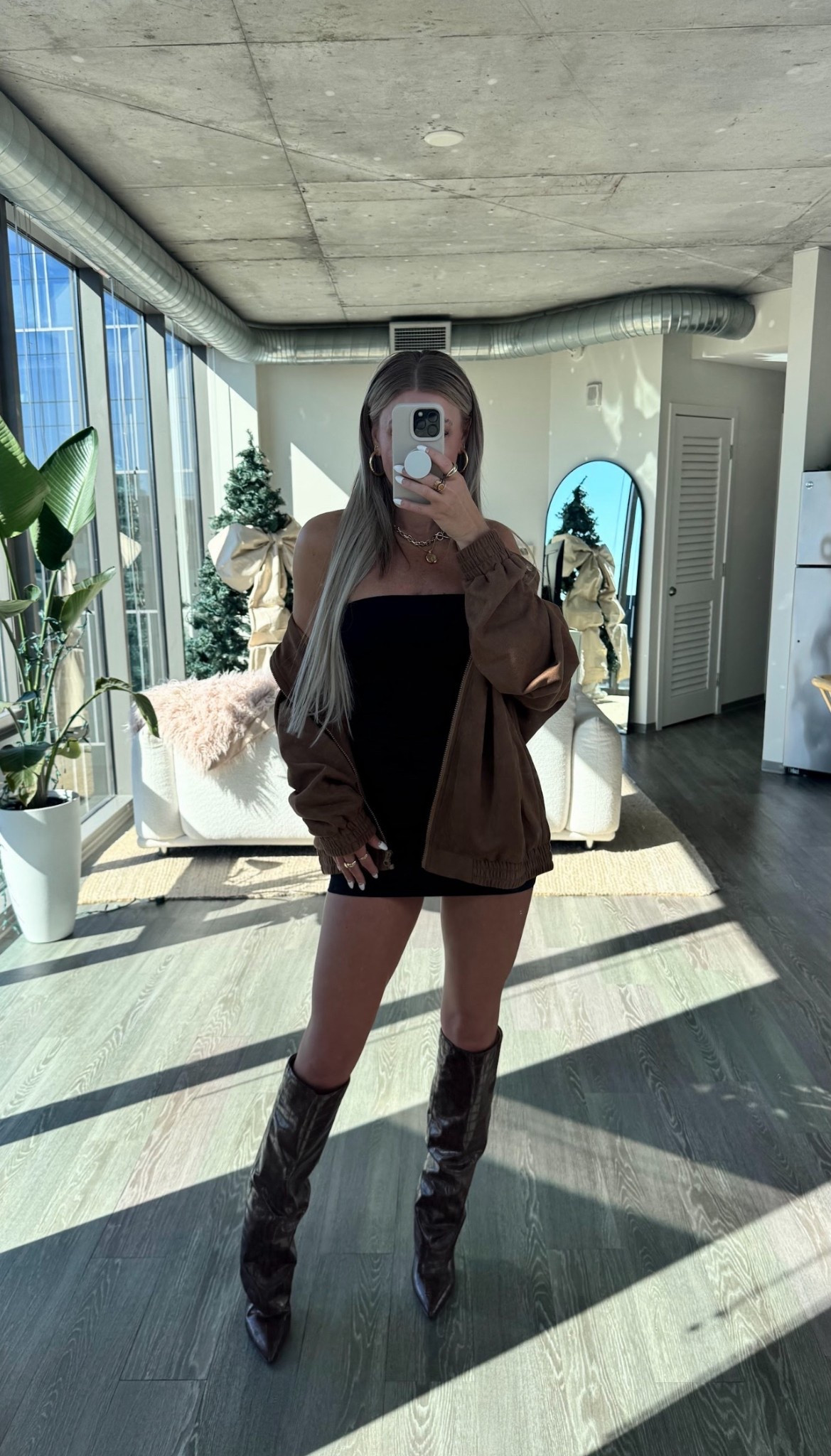 Add a bomber jacket and boots to a simple black dress for a chic look 🖤

Amazon fashion, Amazon outfit, bomber jacket, fall fashion, fall outfit, winter outfit, boots, knee high boots

#LTKSeasonal #LTKFindsUnder50 #LTKootd