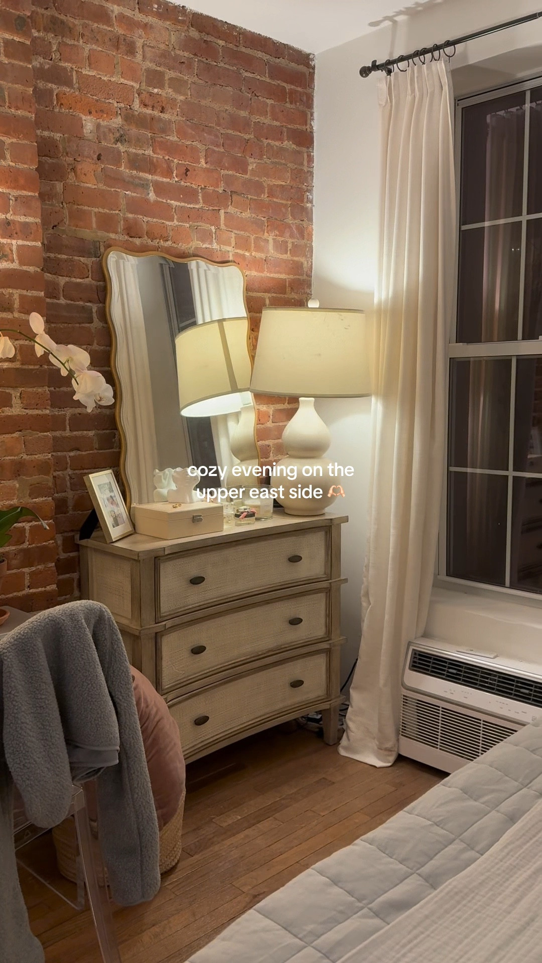 Cozy evening in my studio! 

Cozy decor cozy home cozy apartment home decor living room decor 

#LTKHome