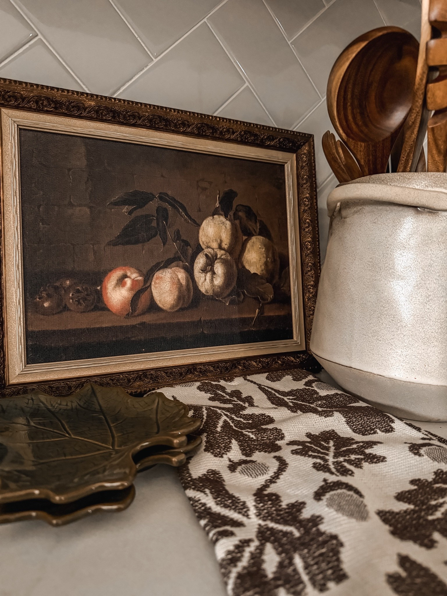 I would leave this artwork up all year round, it’s that pretty! And it’s only $20!

Fall kitchen, fall decor, fall styling, counter styling, fall artwork, Amazon finds, kitchen essentials

#LTKHome #LTKSeasonal