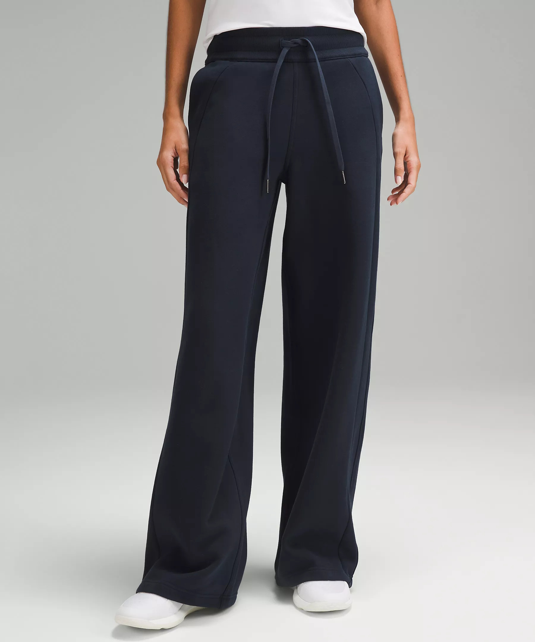 Scuba Mid-Rise Wide-Leg Pant *Full Length | Women's Sweatpants | lululemon | Lululemon (US)