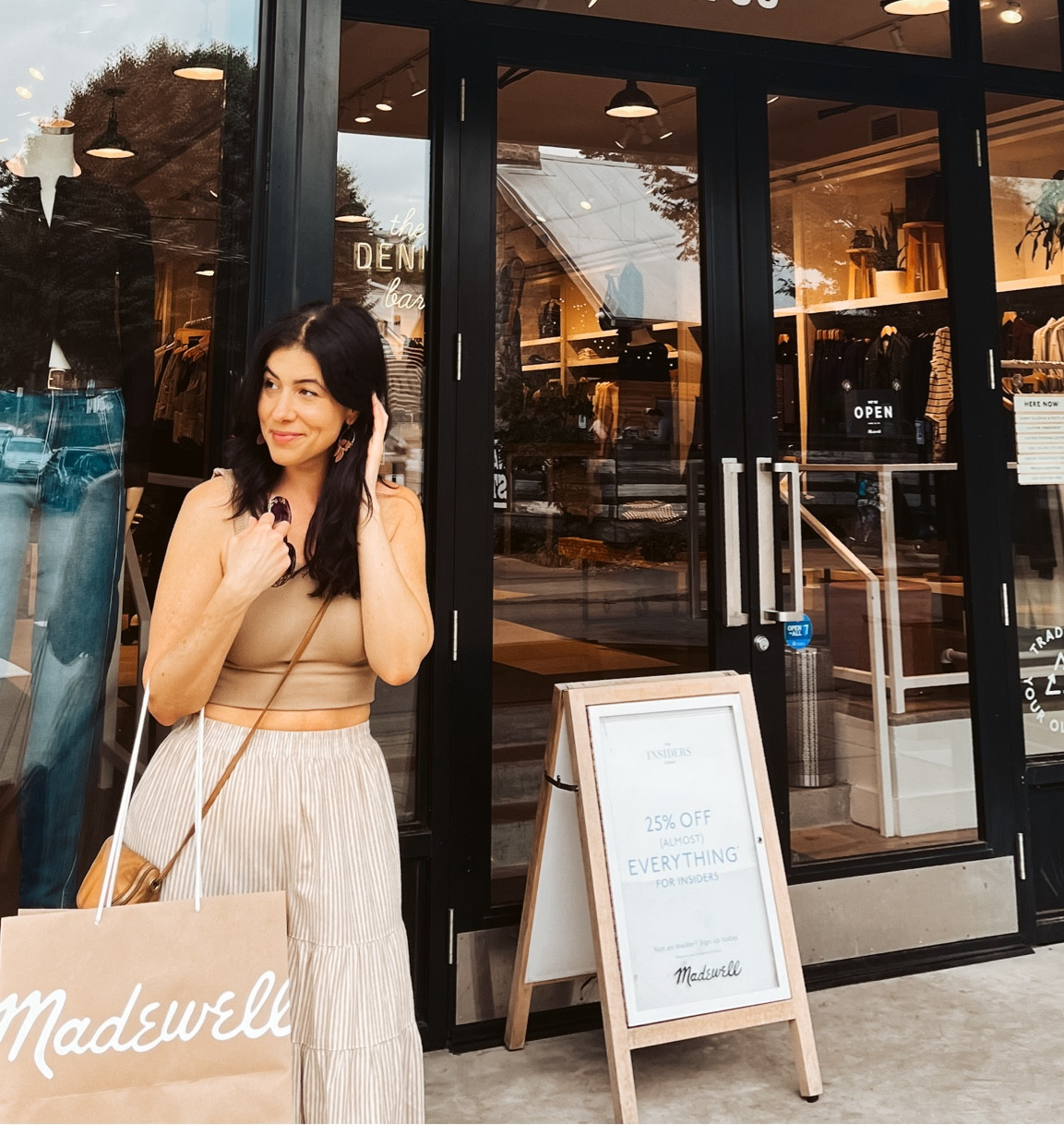 The perfect time to stop by and get a few pair of madewell jeans during the insider sale. 

Found a pair of wide leg cropped jeans that I can’t wait to wear and a classic 90’s straight leg jean both in the perfect wash.

Sharing what I got here 👇🏼

#LTKStyleTip