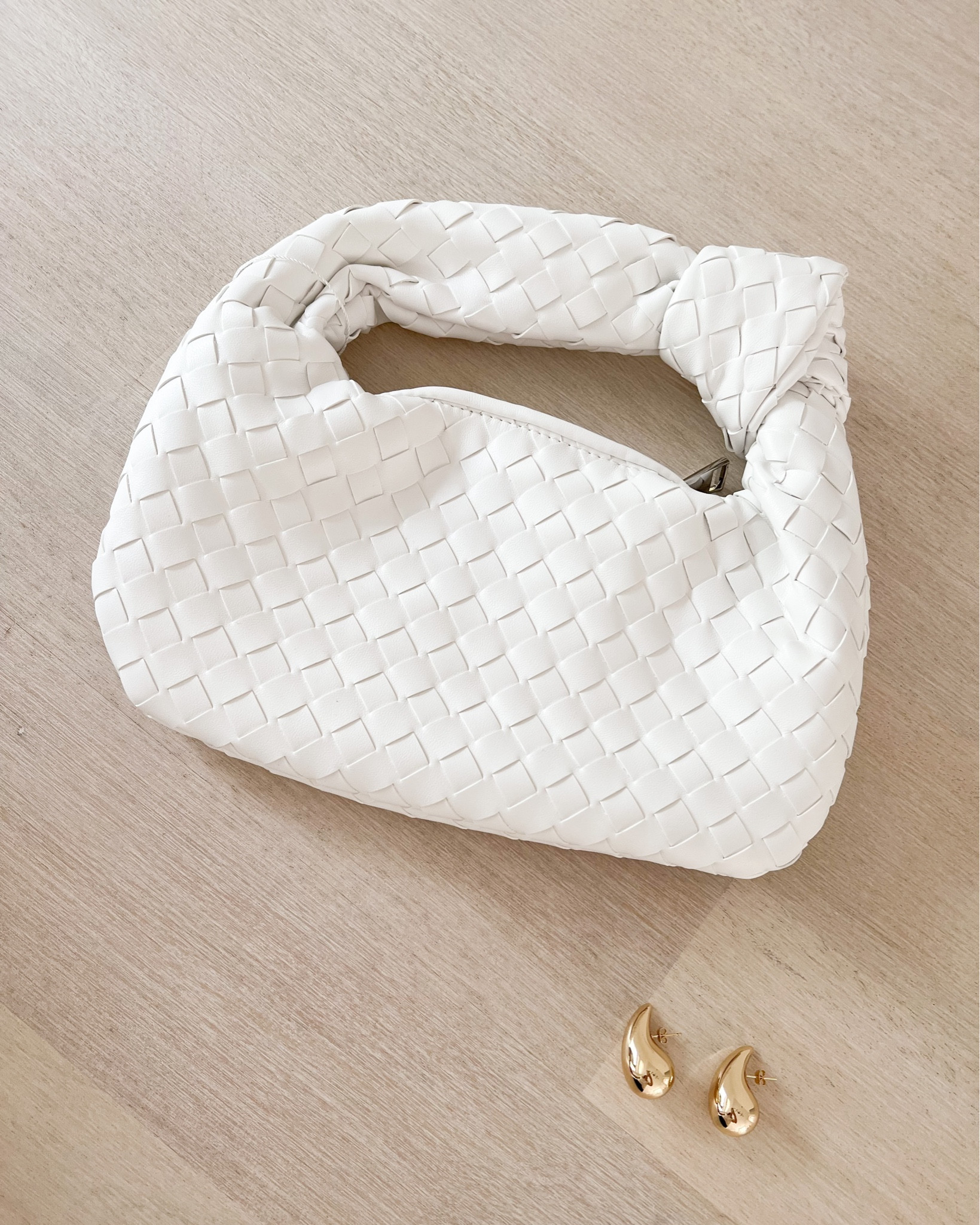 Recent amazon purchases 🤍 

woven bag, bottega, gold earrings, amazon fashion, fancythingsblog, white handbags, summer bag, vacation looks, affordable finds, date night bag, small purses, luxe for less, Mother’s Day gift ideas

#LTKunder50 #LTKFind #LTKitbag