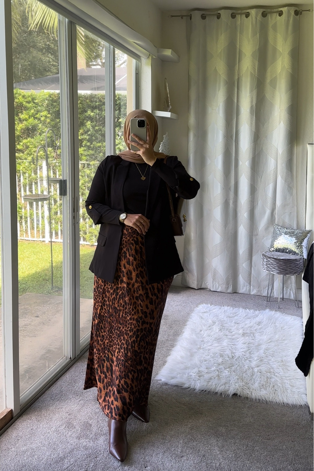 Leopard spots and autumn thoughts 🐆
.
. 
Bold meets cozy in the ultimate fall fit. Just how I like it 🤌🏻


#LTKWorkwear #LTKSeasonal #LTKFindsUnder50