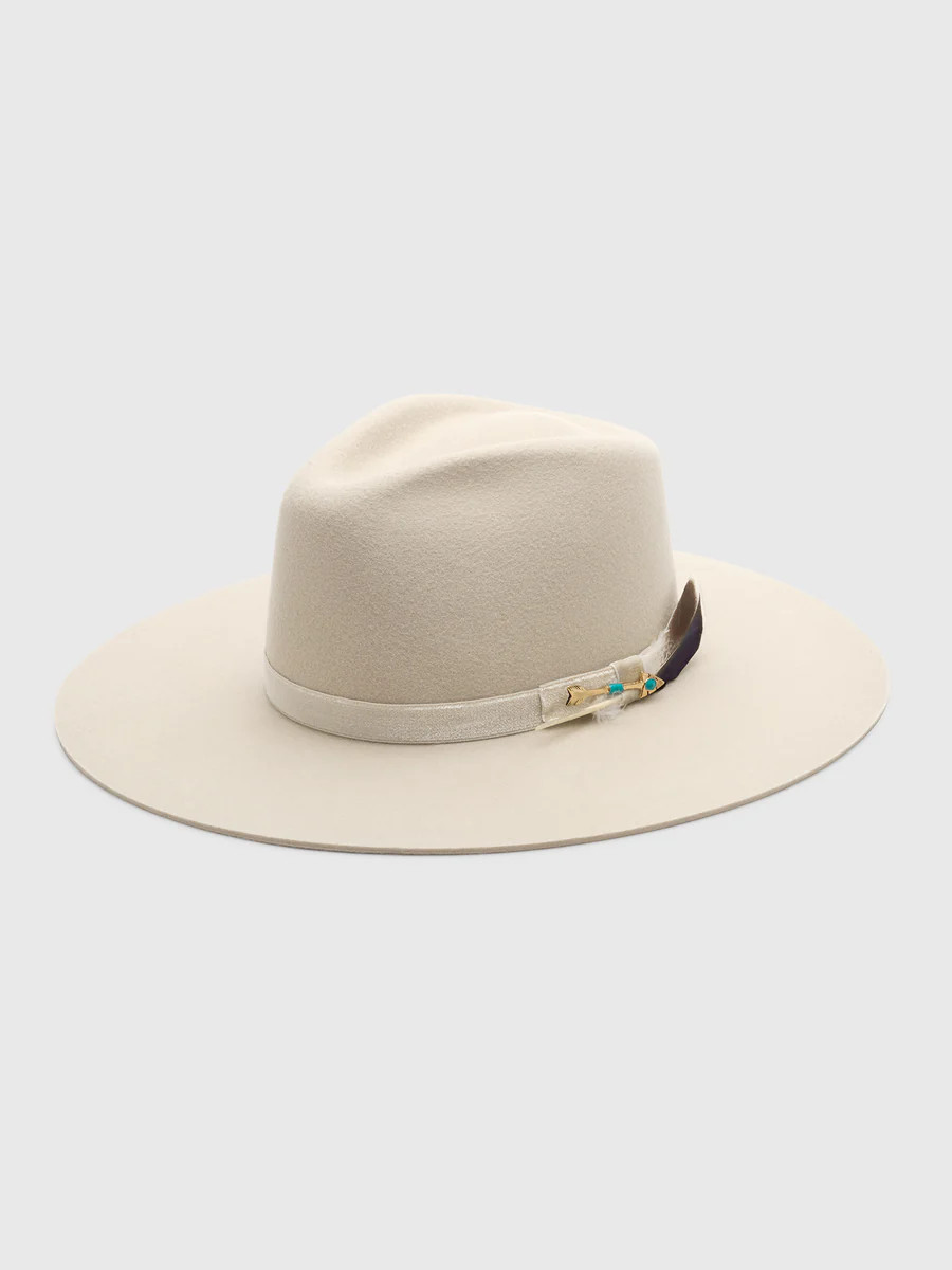 Charlie 1 Horse Women's Ring Finger Hat | Saint Bernard