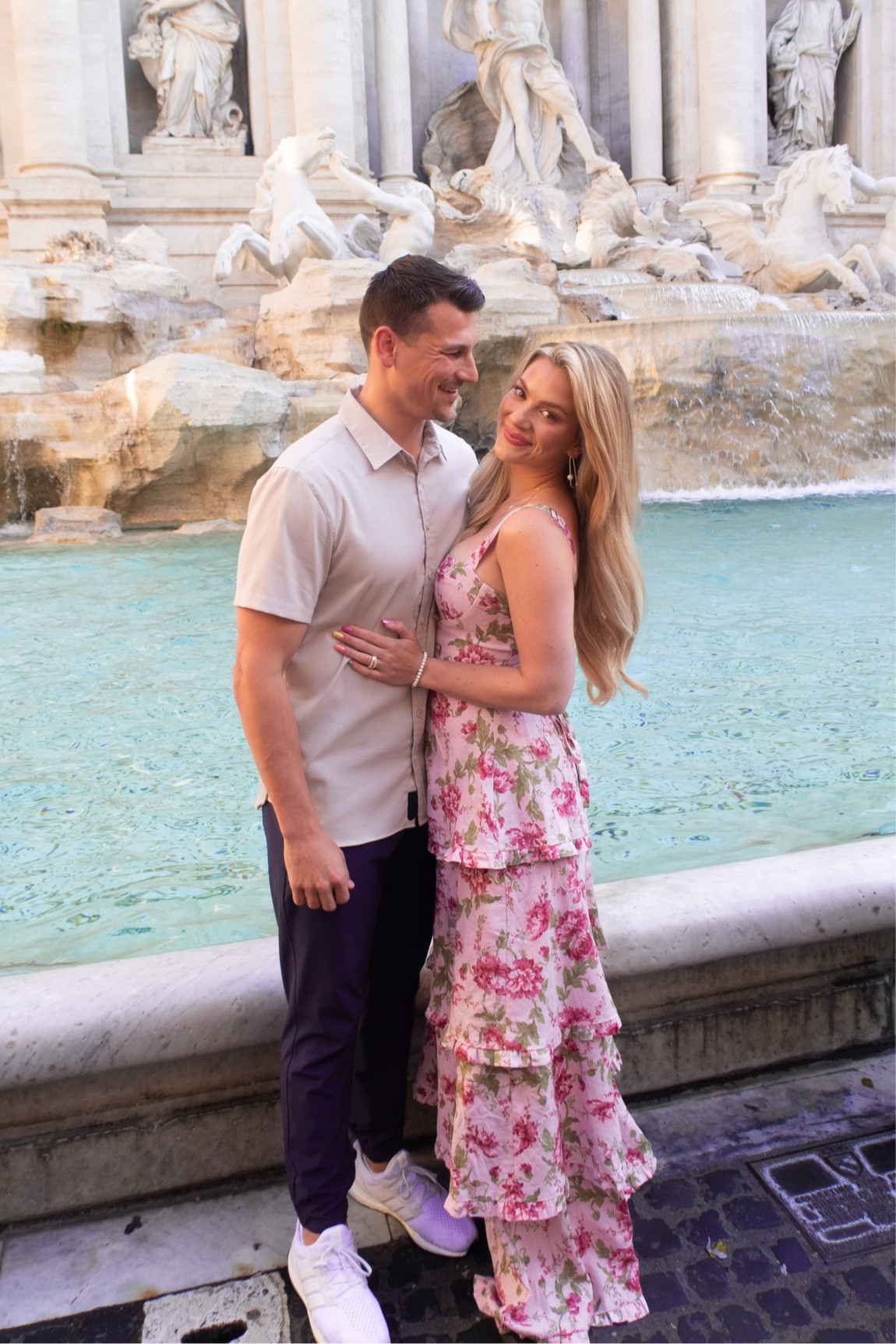 Beautiful floral high quality gown with lace up back and slit 