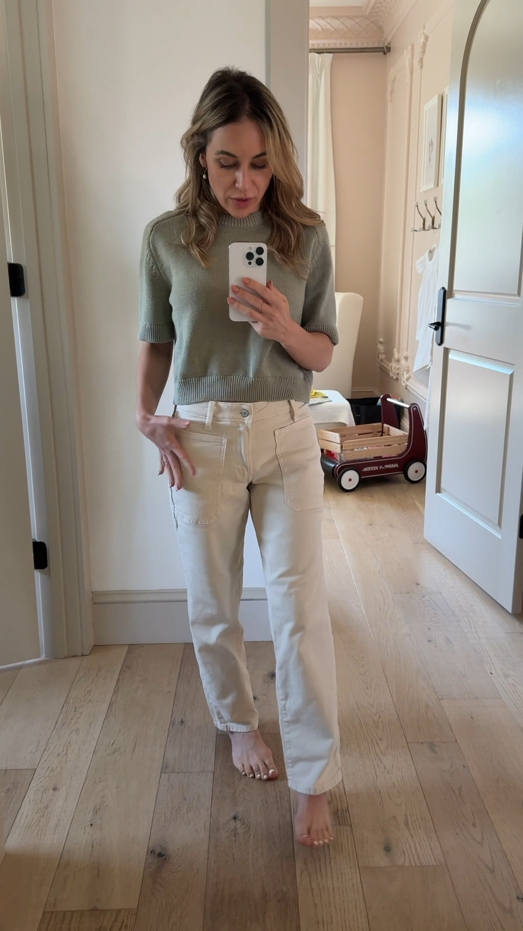 Where are my petite girlies at? 👋🏼 

It can be a challenge to find a good pair of petite jeans that checks all of the boxes. These ones are it (and on sale under $40 🙌🏼)

Color: Ecru
Size: petite 0

#LTKFindsUnder50 #LTKSaleAlert #LTKPetite