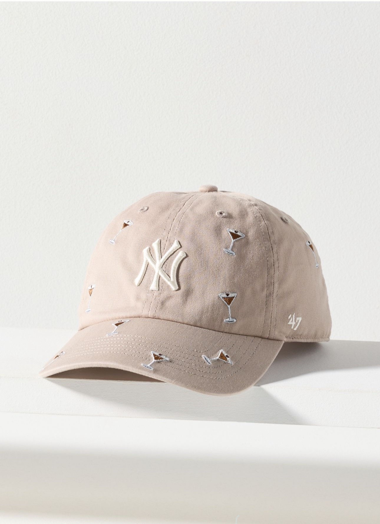 Anthropologie: '47 Scatter Drink Icons MLB Baseball Cap

What’s better than the perfect baseball hat? Just add some cocktails of course! 

#LTKActive #LTKU #LTKTravel