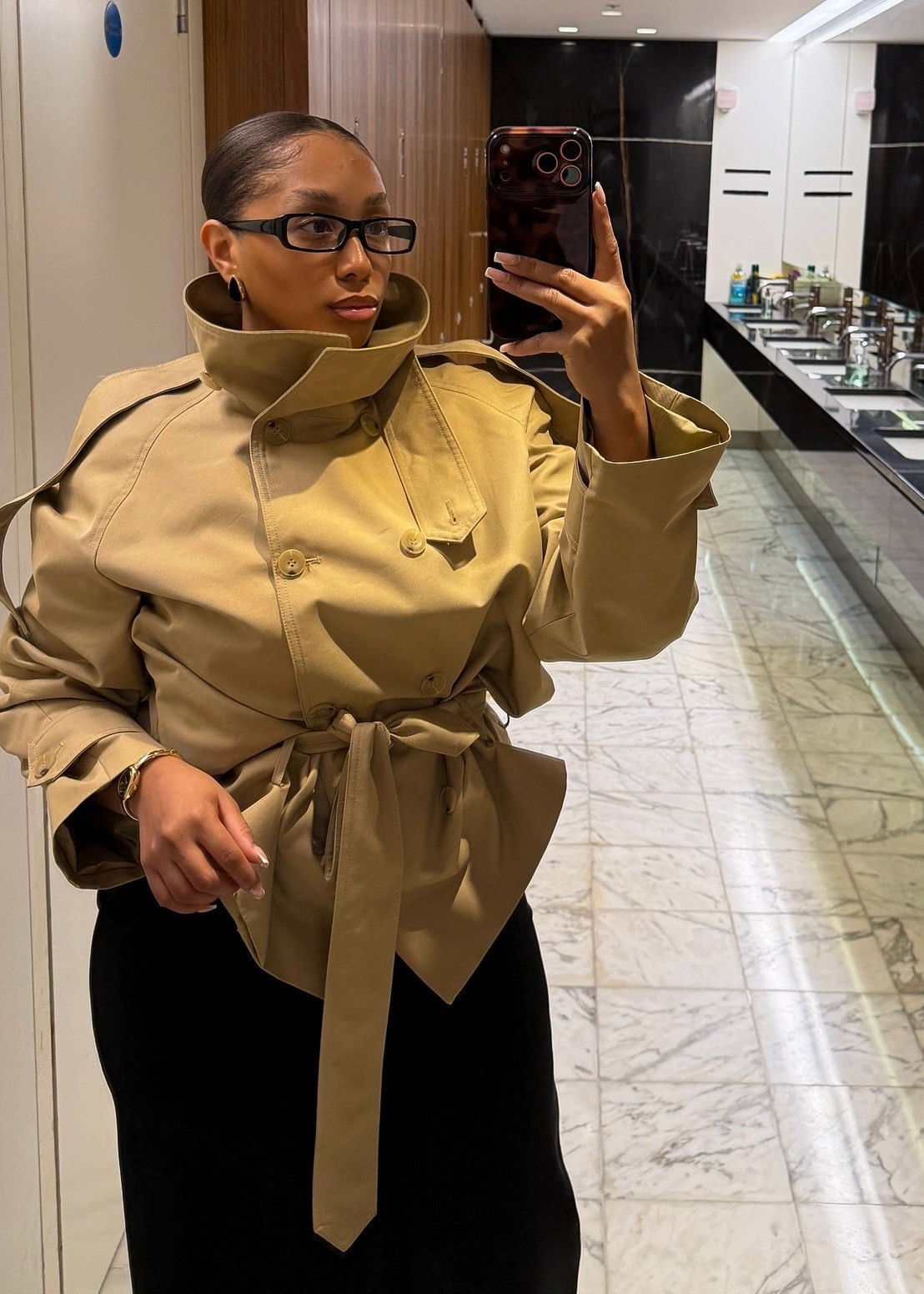 Zara cropped trench REF. 7522/60 🤍

#LTKFashionMonth #LTKspringtrends #LTKworkwear