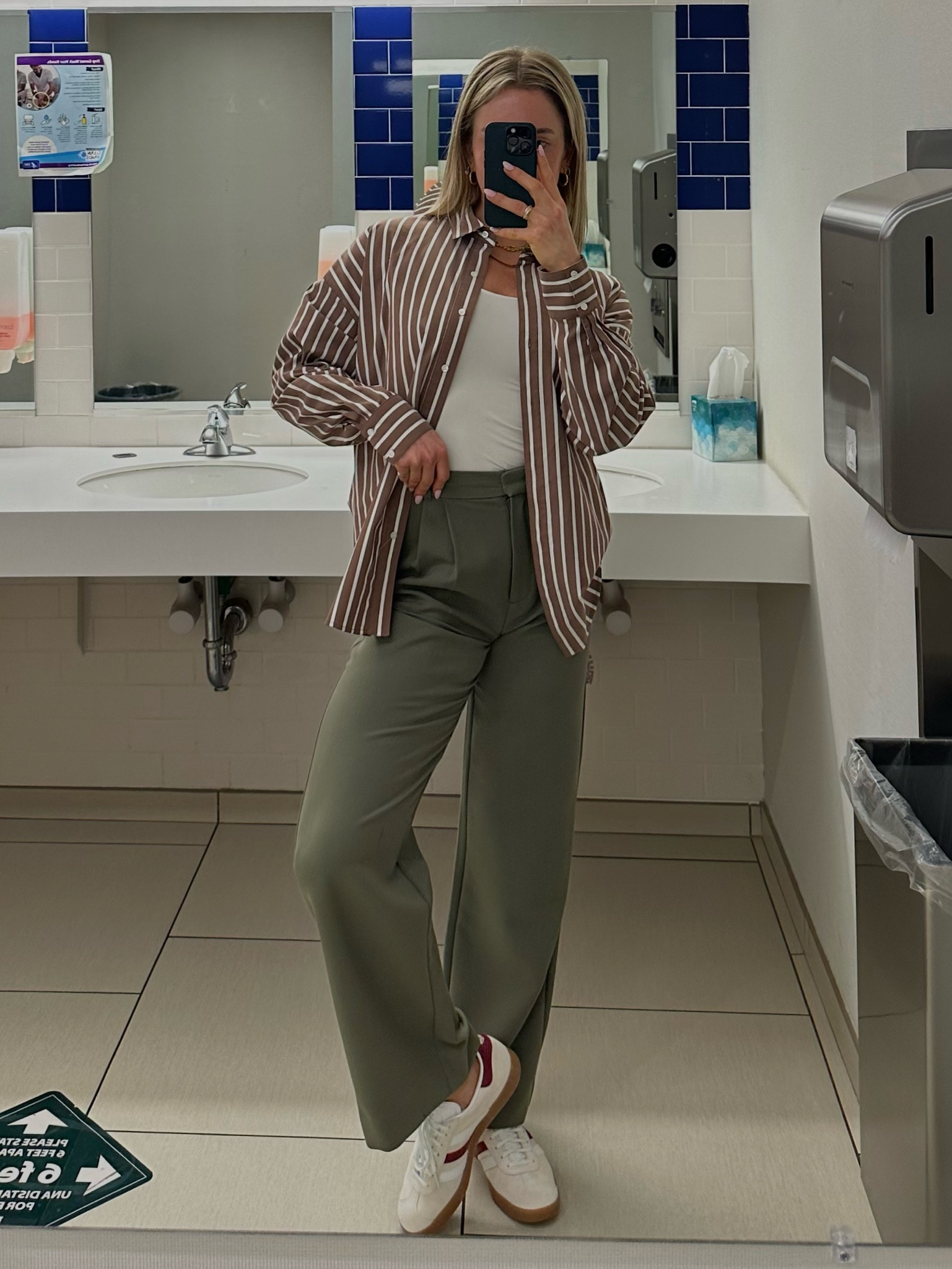 office intern fit // abercrombie pants (i’m 5’8” & wear the long), favorite daughter button down, skims tank, adidas gazelle

#LTKstyletip #LTKfit #LTKunder50