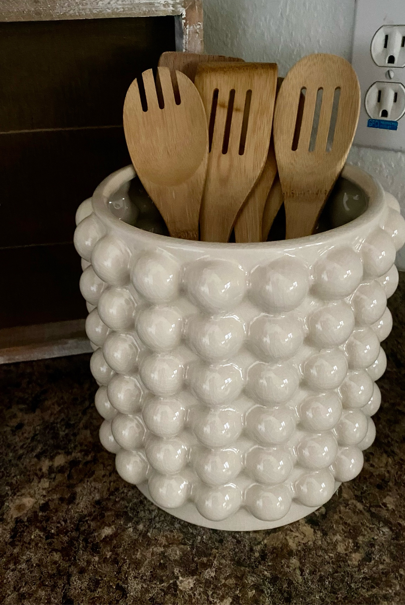 My utensil holder is on sale from h&m! It’s the large size and holds a lot! Looks so cute in any kitchen for a modern look! 

#modernkitchen #neutralcolorkitchen #h&mbubbleplantholder #plantholder #mytexashouse #macyblackwell #masseya

#LTKHoliday #LTKstyletip #LTKhome