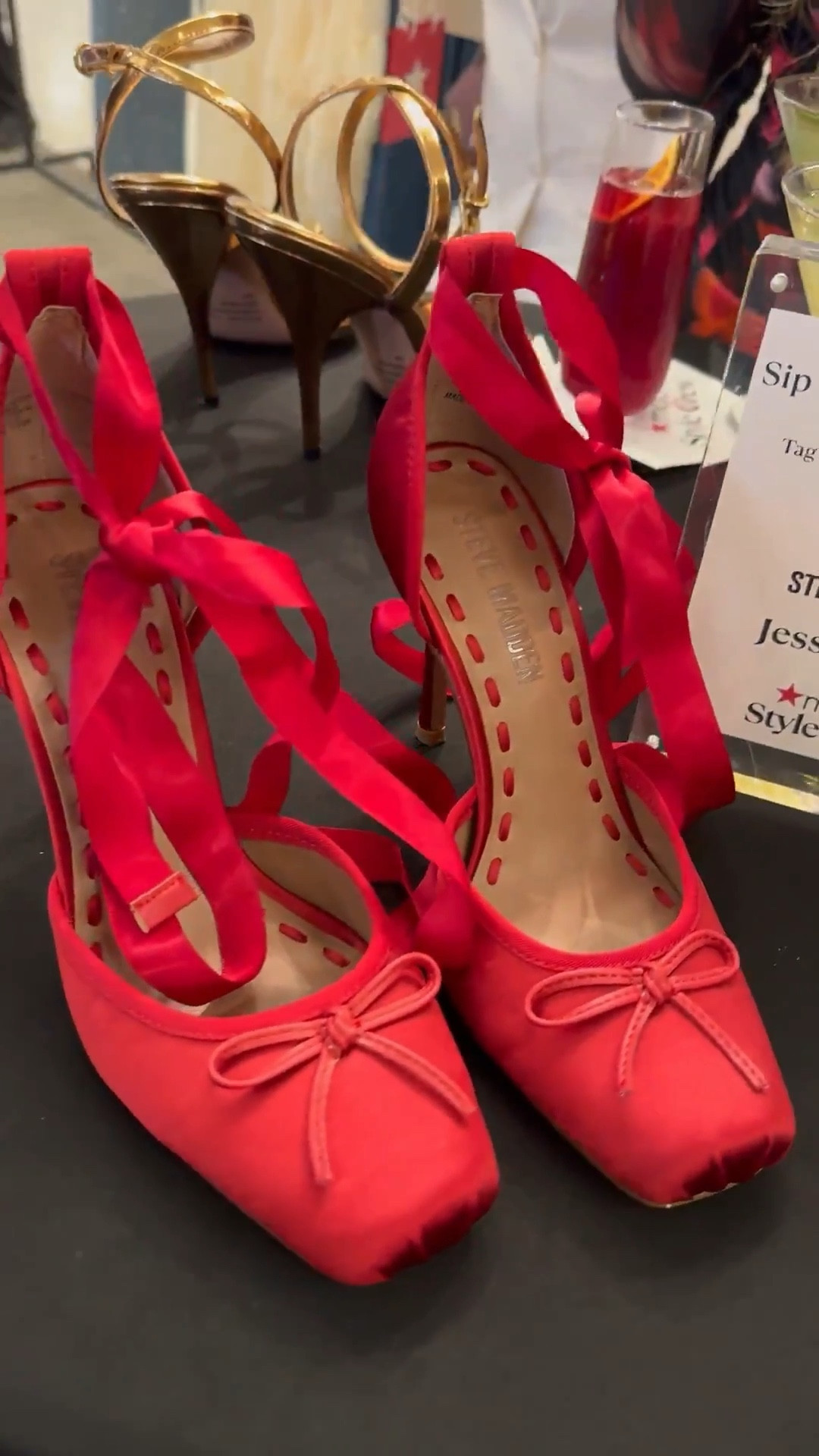 Say yes to a pair of red shoes especially for the holidays, they’re the perfect pop❤️


#LTKStyleTip #LTKShoeCrush

Follow my LTK @KerrySpence_ on the @shop.LTK app to view this post and get my exclusive app-only content!

#liketkit #LTKHoliday
@shop.ltk
https://liketk.it/5yGW5