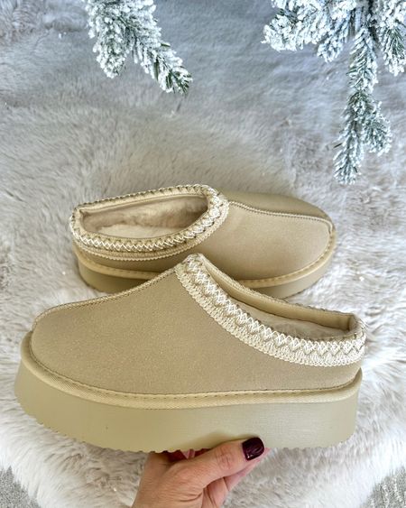 Loving my Ugg tazz slipper shoes! Cute and comfy slipper for under $50! Cute gift for her

#LTKGiftGuide #LTKfindsunder50 #LTKstyletip