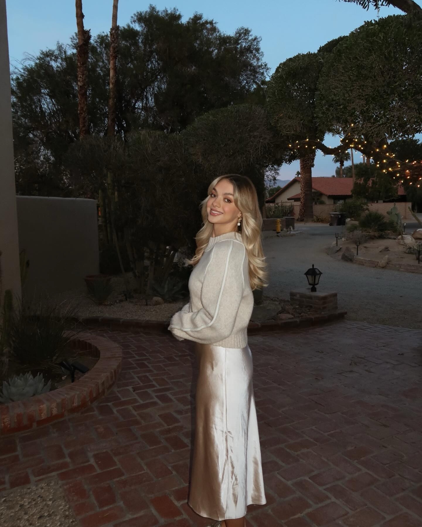 Thank(full) 🤎
Shop my DH New York Combo dress now! Perfect for the holiday season. And there are so many color ways and styles available on Saks! 

life hack: having american friends so you get 2 turkey dinners every year 🇺🇸🇨🇦🦃🍽️

#LTKHoliday #LTKStyleTip #LTKCyberWeek