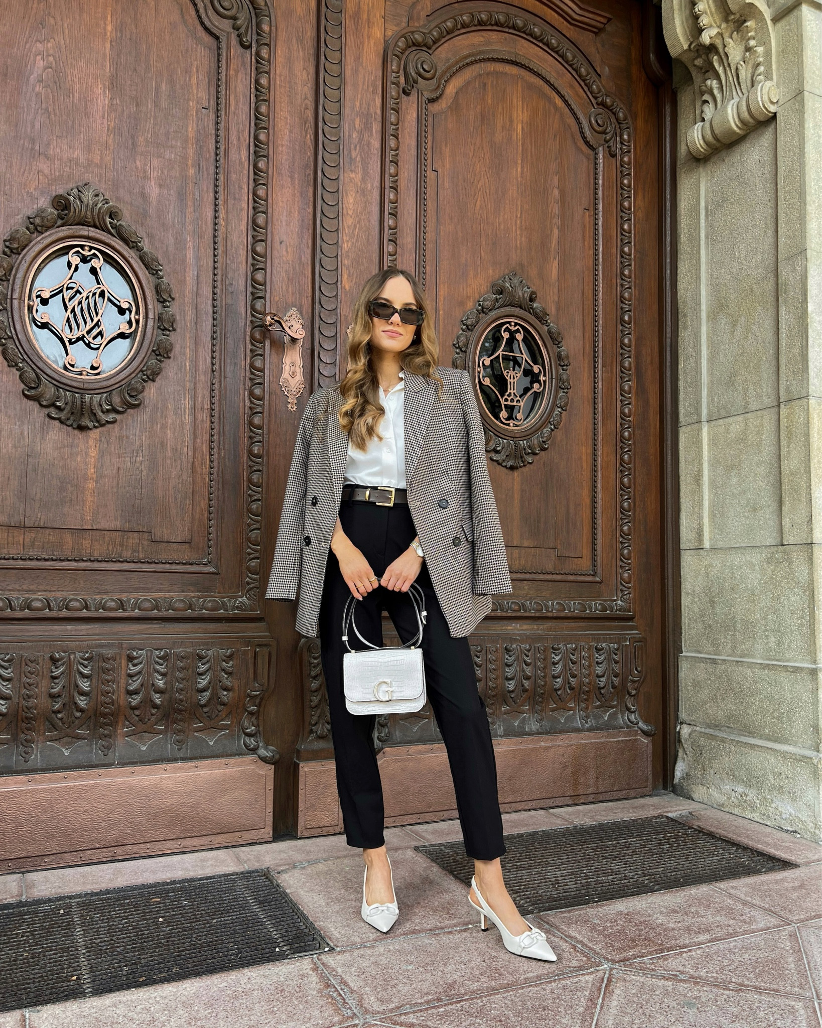 workwear inspo with a houndstooth blazer, black cigarette trousers, buckle detail sling backs and a cream shirt✨

bag is Guess Corily
shoes are Reserved ref 7429S-00X

#LTKworkwear #LTKunder100 #LTKstyletip