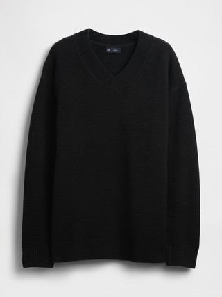 CashSoft Oversized V-Neck Sweater | Gap (US)