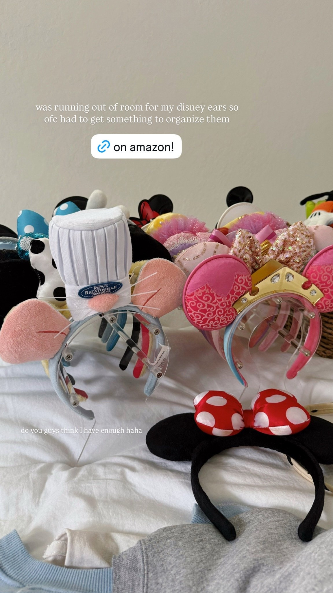 my ear holders 🐭 #disney

#LTKootd