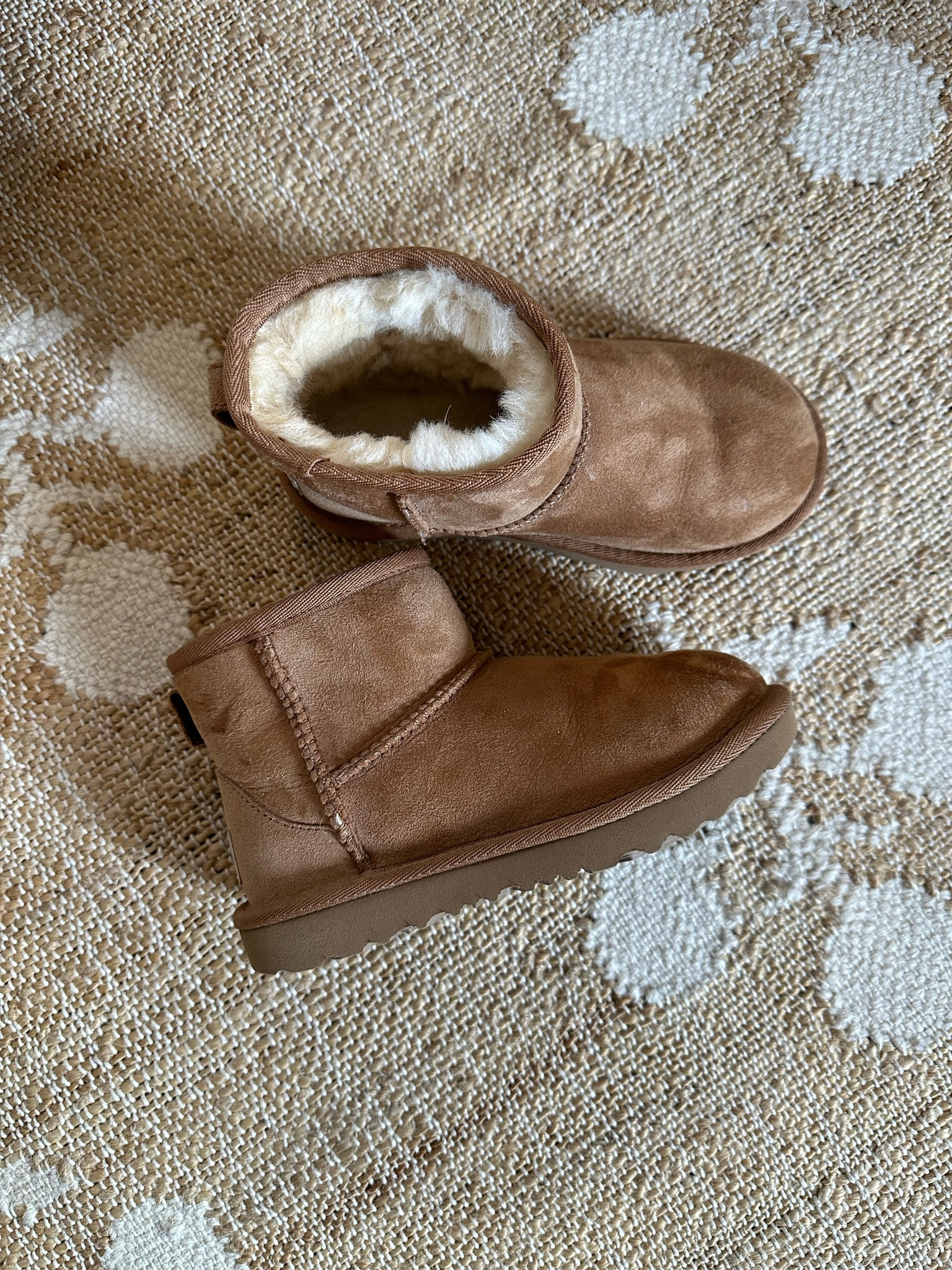 Kids Uggs are so cute! 

#LTKKids #LTKHoliday #LTKFamily