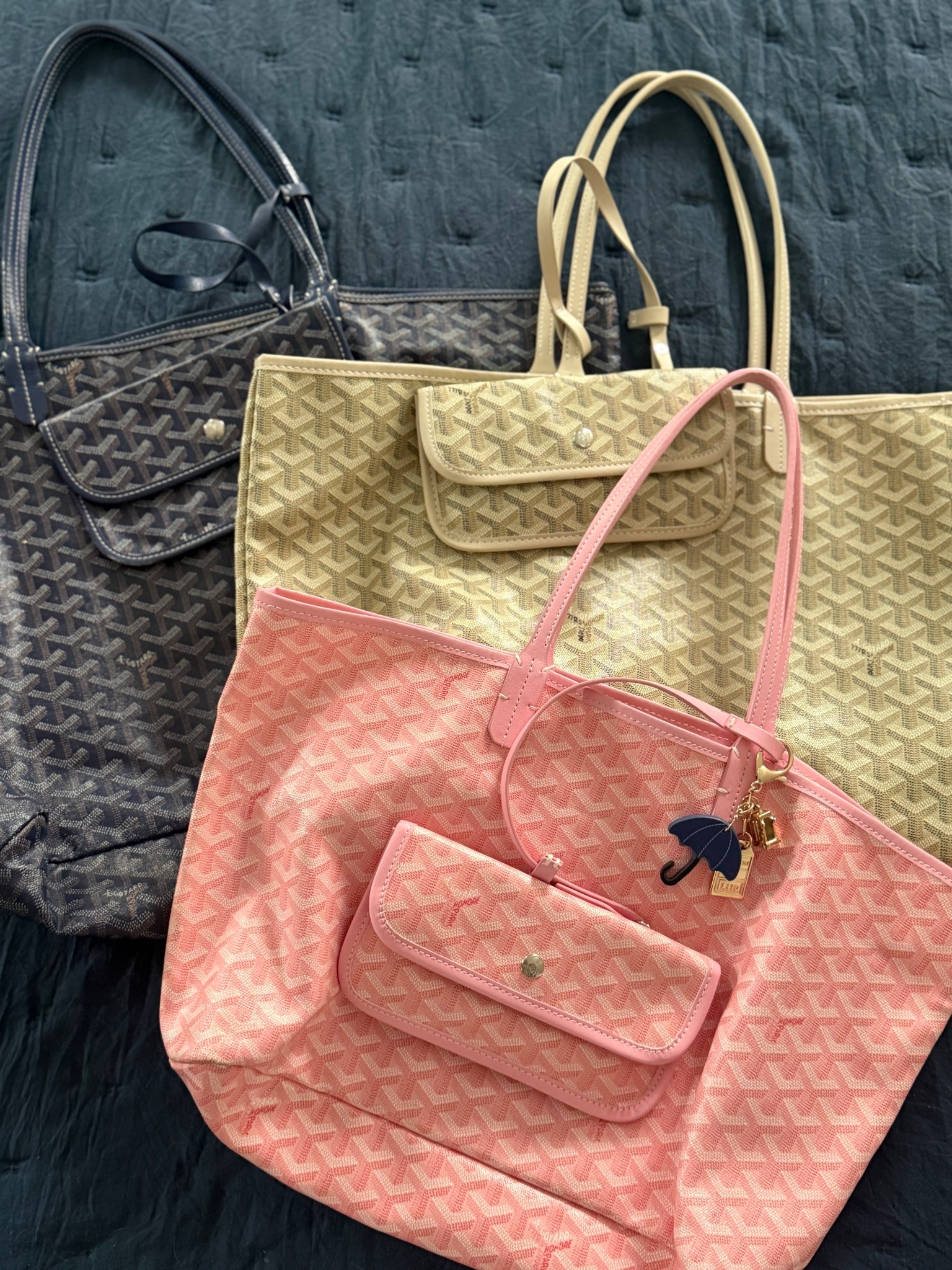 One of these bags is the real deal and two are inspired. They all look the same!! Best Amazon find of the year! 

#LTKTravel #LTKGiftGuide #LTKFindsUnder100