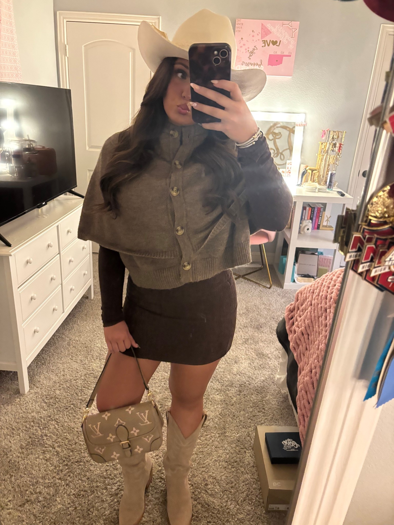 OOTN for Christmas dinner!🥂🤎🤠

#LTKootd #LTKHoliday #LTKgrwm