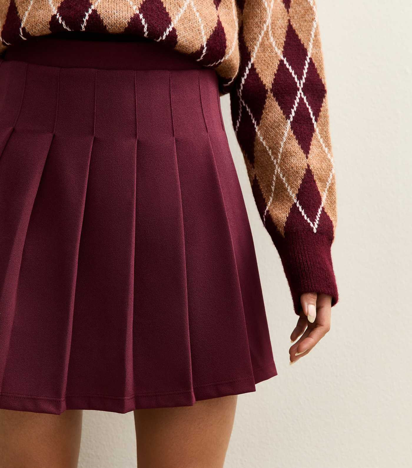 Dark Burgundy Pleated Crepe Mini Skirt | New Look | New Look (UK)
