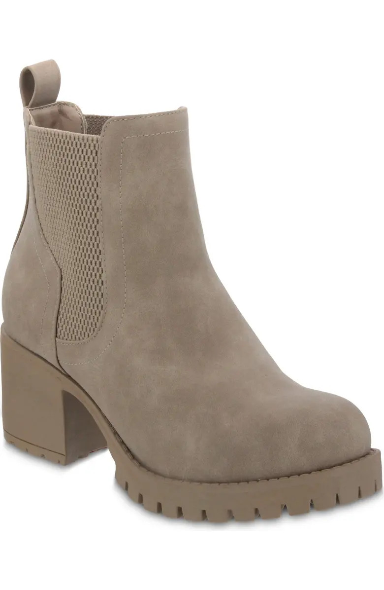 Jonna Lug Sole Chelsea Boot (Women) | Nordstrom