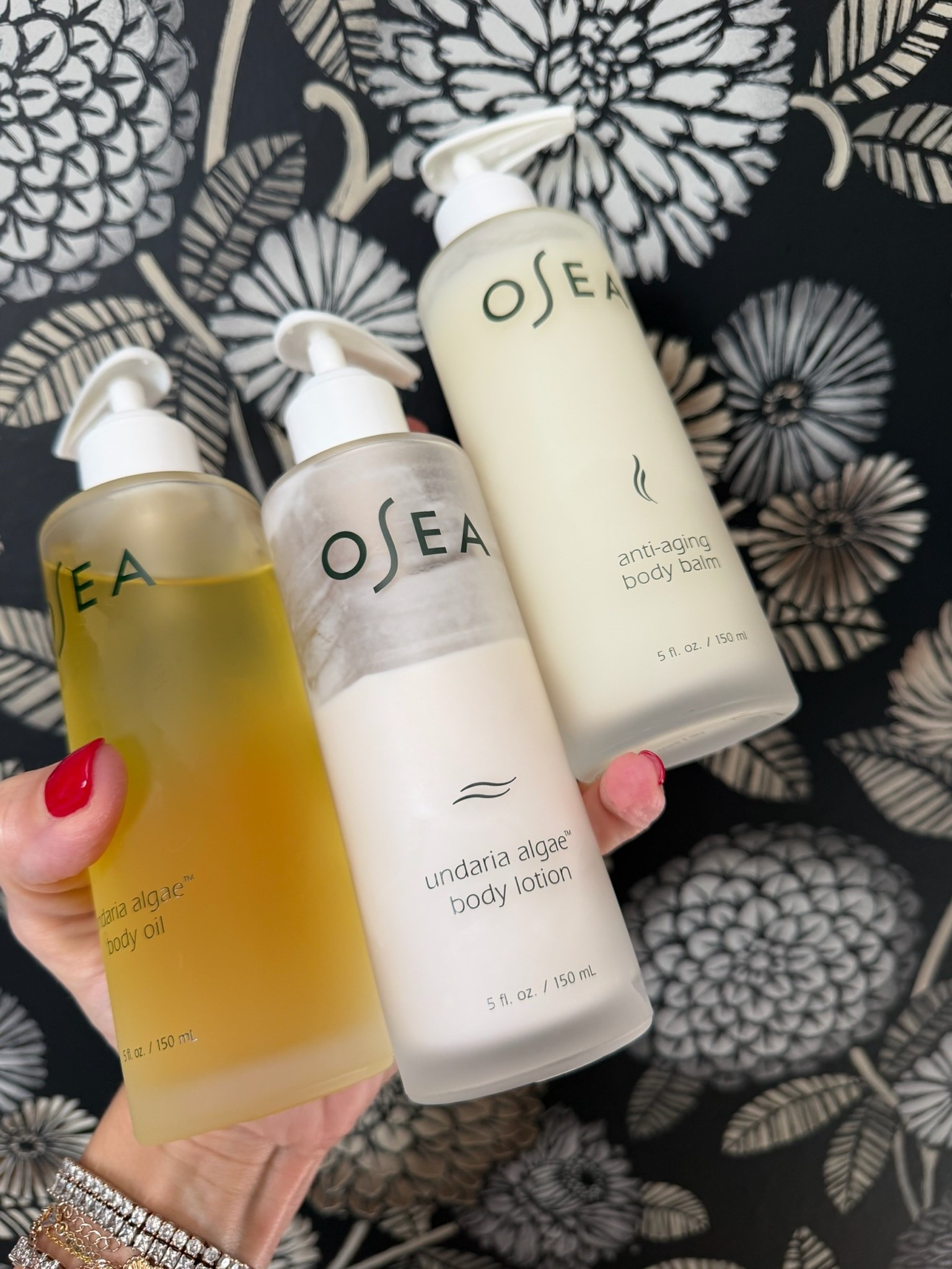 Some of my favorite body care products, great gifts for her, Christmas gifts for her, skincare, gifts for mom, themominstylee

#LTKGiftGuide #LTKHoliday #LTKBeauty