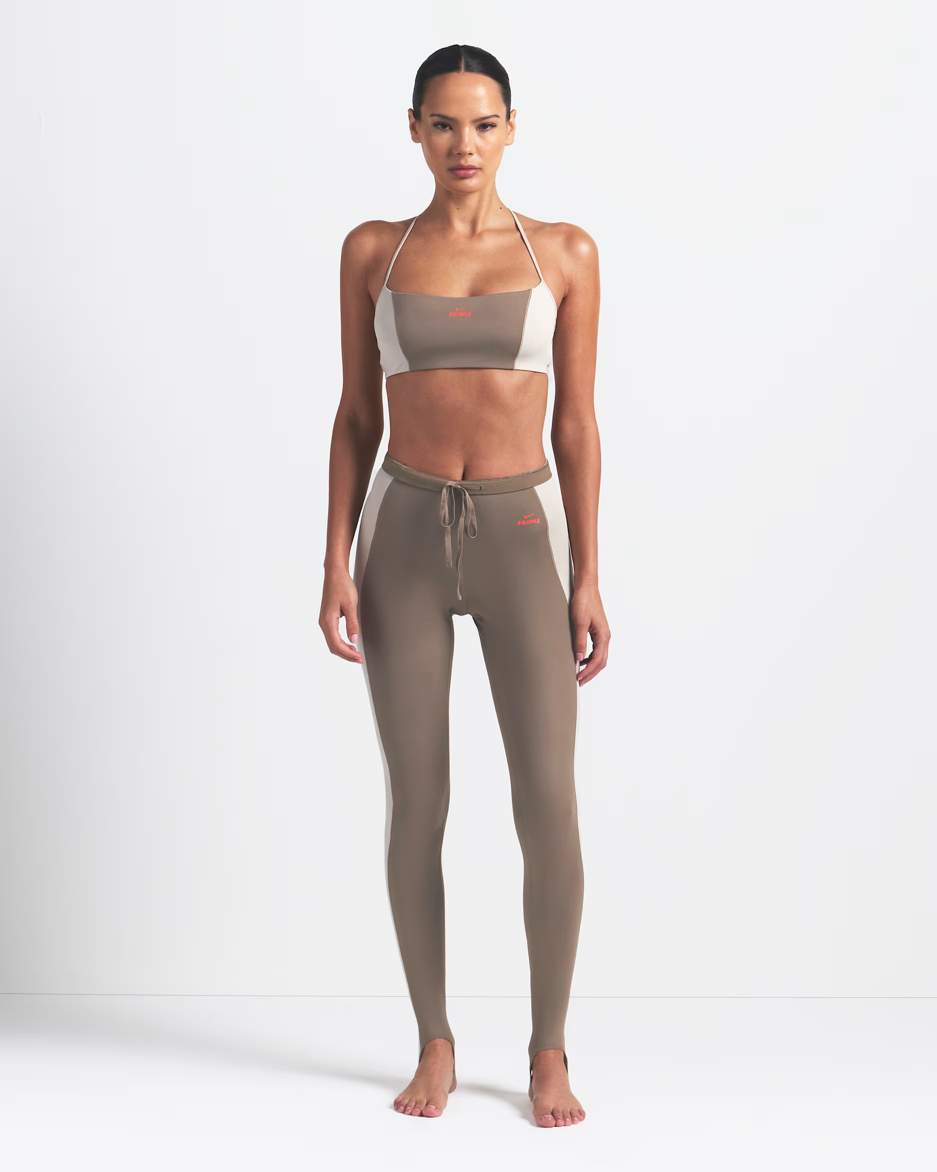 NikeSKIMS Shine Women's High-Waisted 26" Stirrup Leggings with Drawcord | Nike (US)