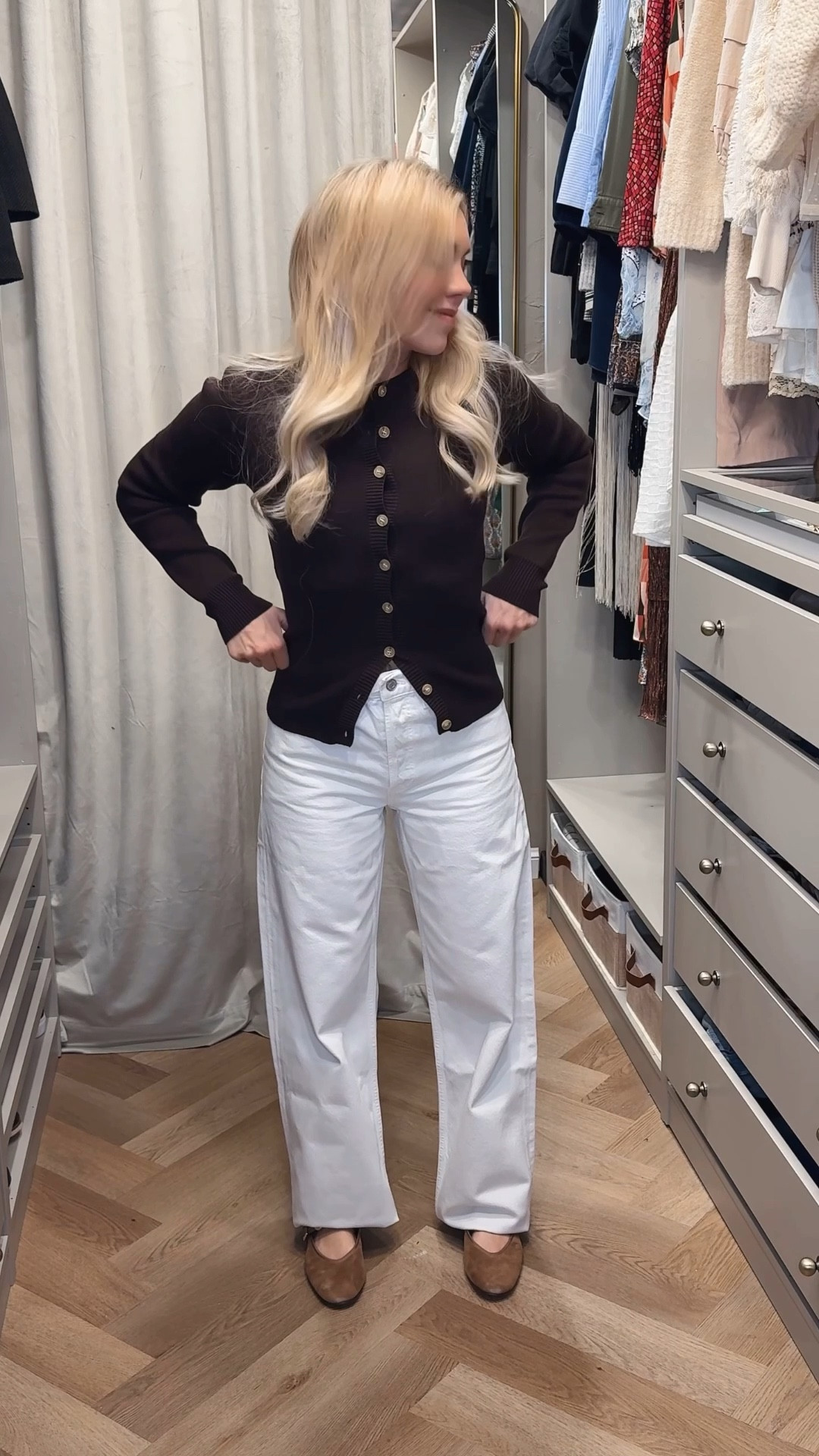 Perfect going into spring outfit 
White jeans
Agolde jeans 
Suede flats 

#LTKdayinmylife #LTKSeasonal #LTKootd