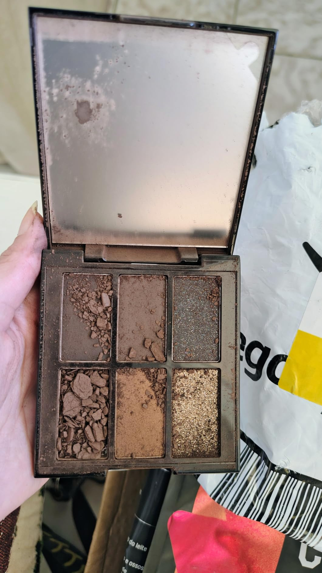 Contém1g Paleta de Sombras Dark Smoke 12g | Amazon (BR)