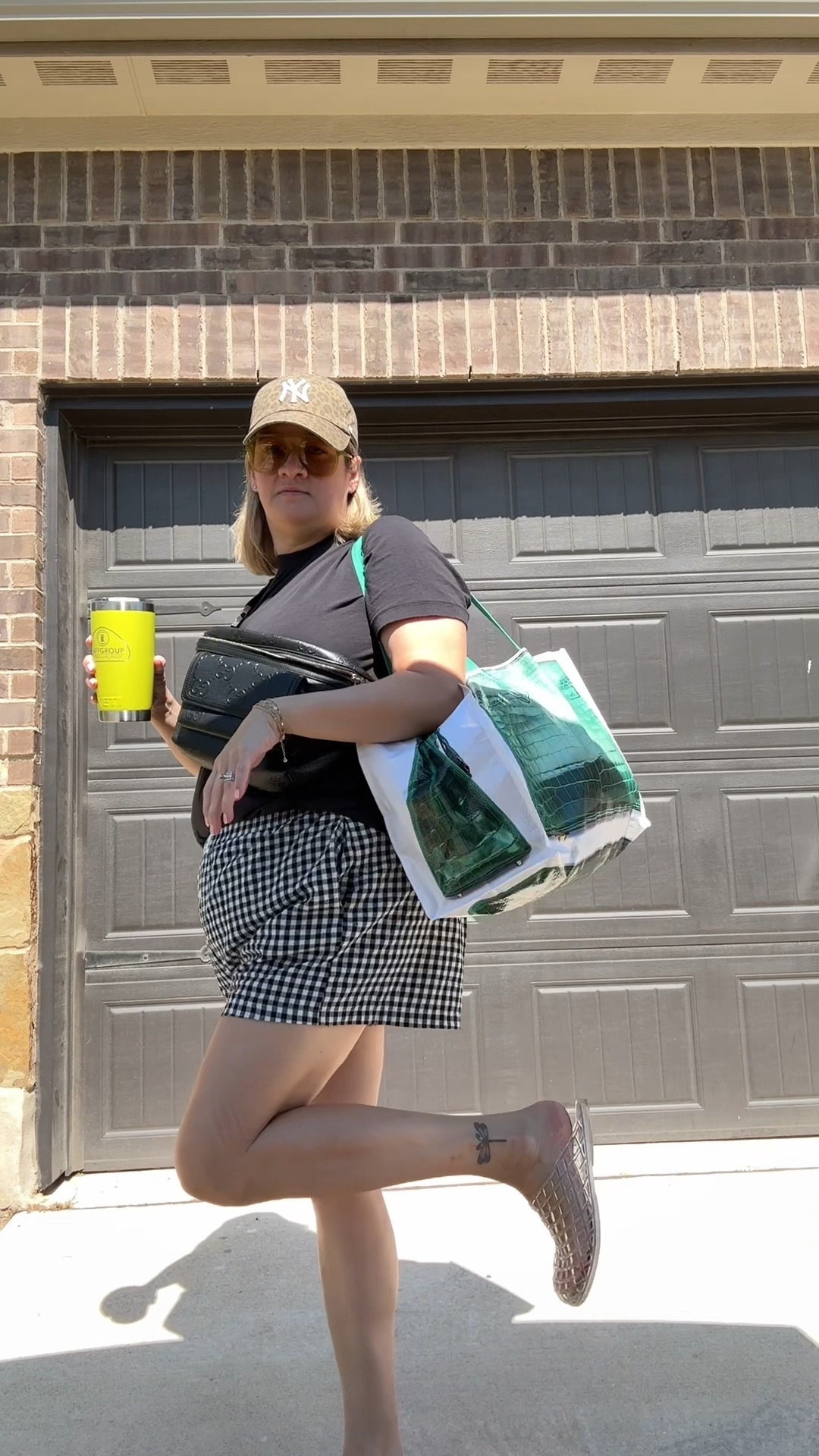 A comfy, cute errands fit check! Moms always want to look cute while spending all their money on fruit 

#LTKMidsize #LTKKids #LTKFamily