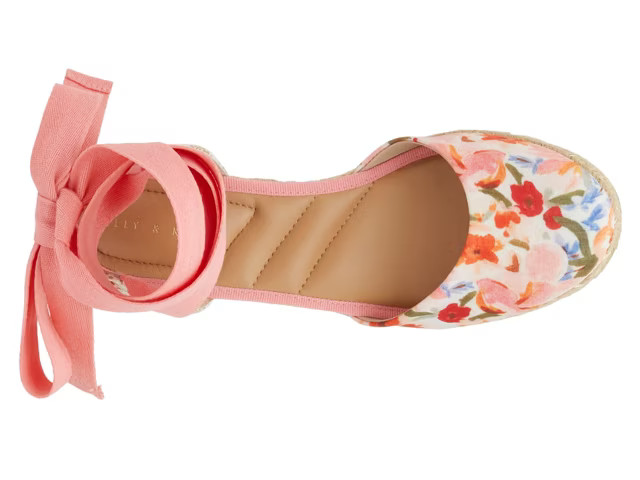 Kelly & Katie Goldie Wedge Sandal | DSW