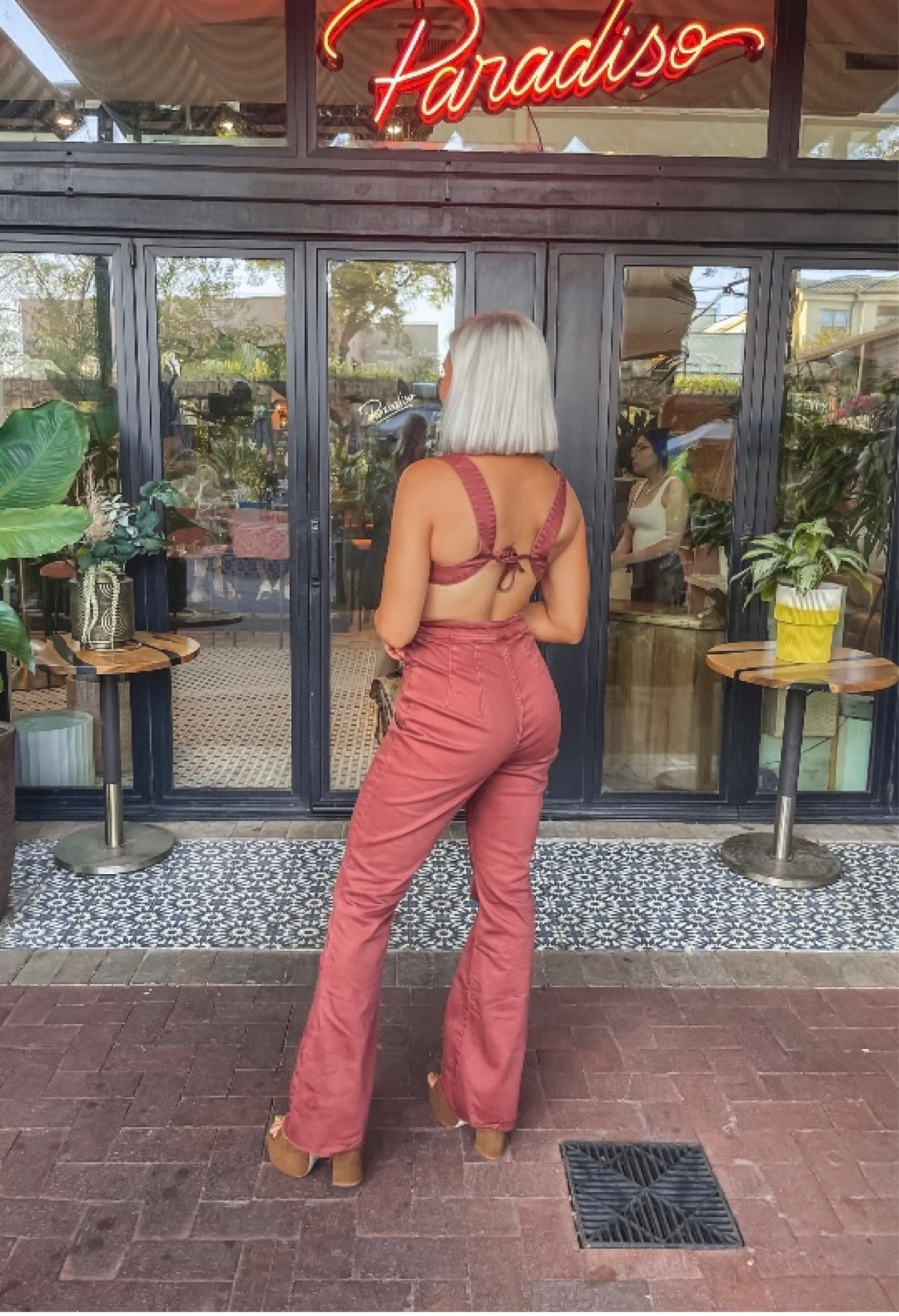 #FreePeople jumpsuit and platform heels wearing a size 4 in the jumpsuit and fits true to size #datenight #TannerMann #LTKCon

#LTKshoecrush #LTKSeasonal