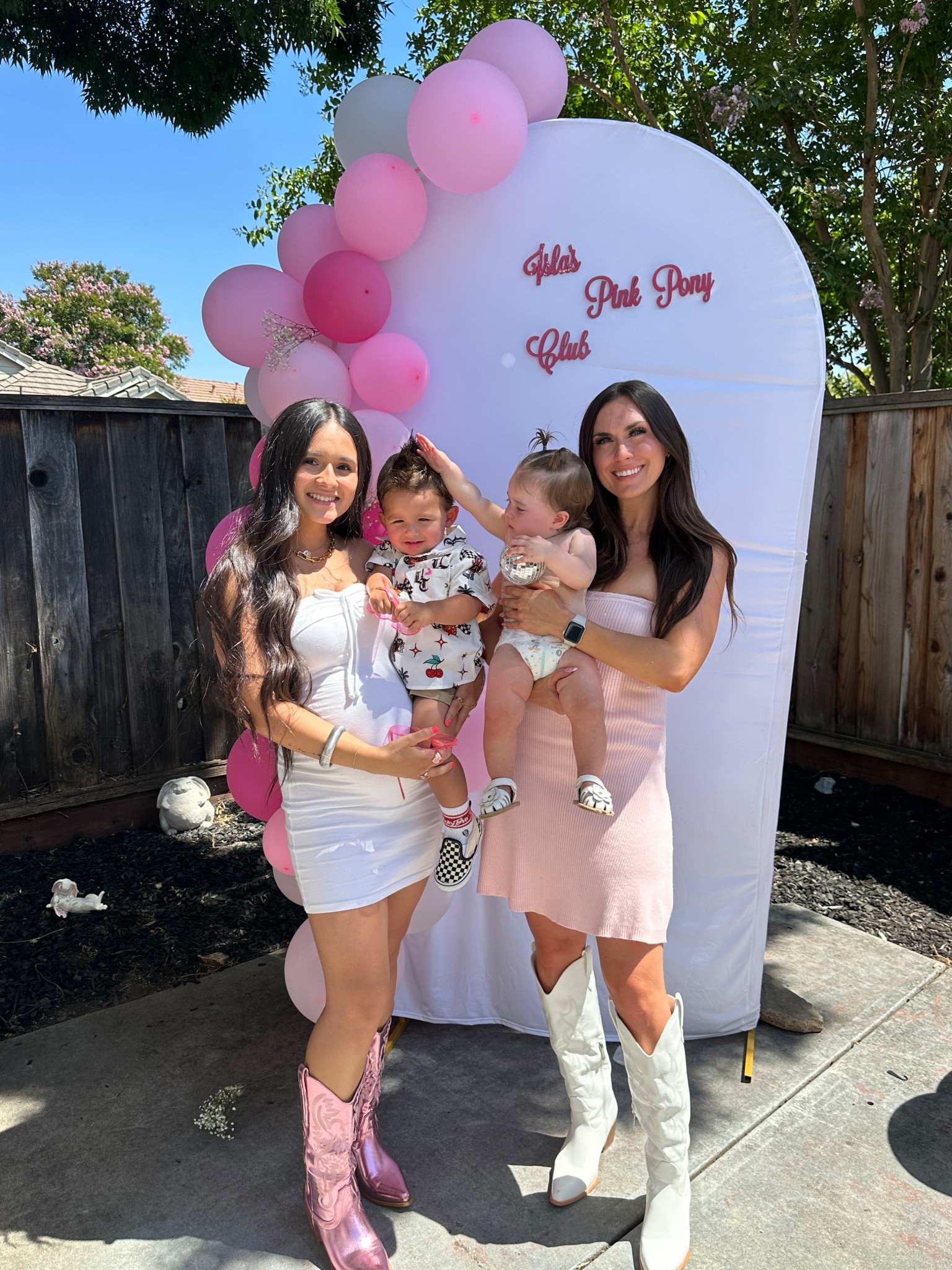 Giddy up! 🩷🤠🎠

#LTKStyleTip #LTKBump #LTKPetite