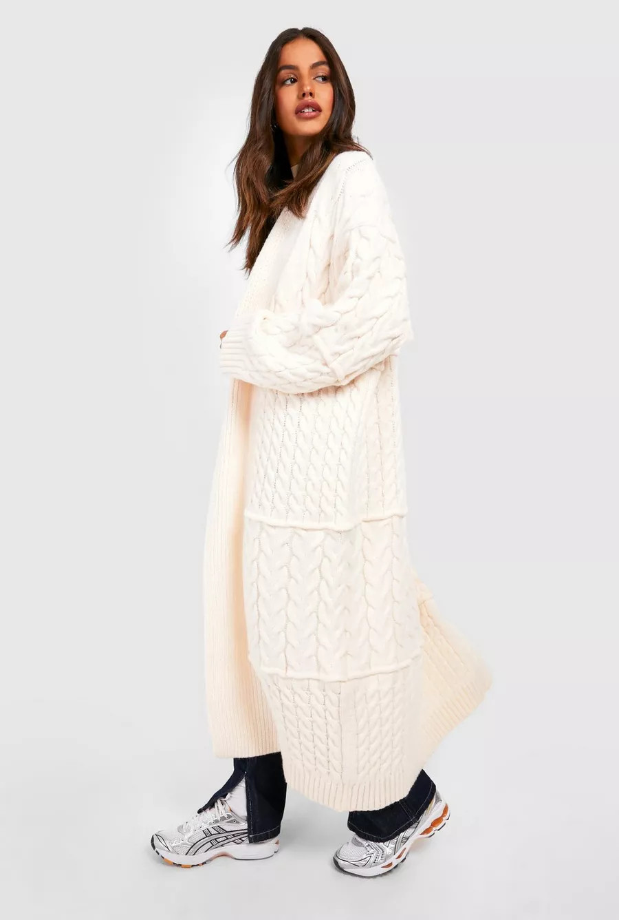 Cardigan long en maille torsadée épaisse | Boohoo.com (FR)