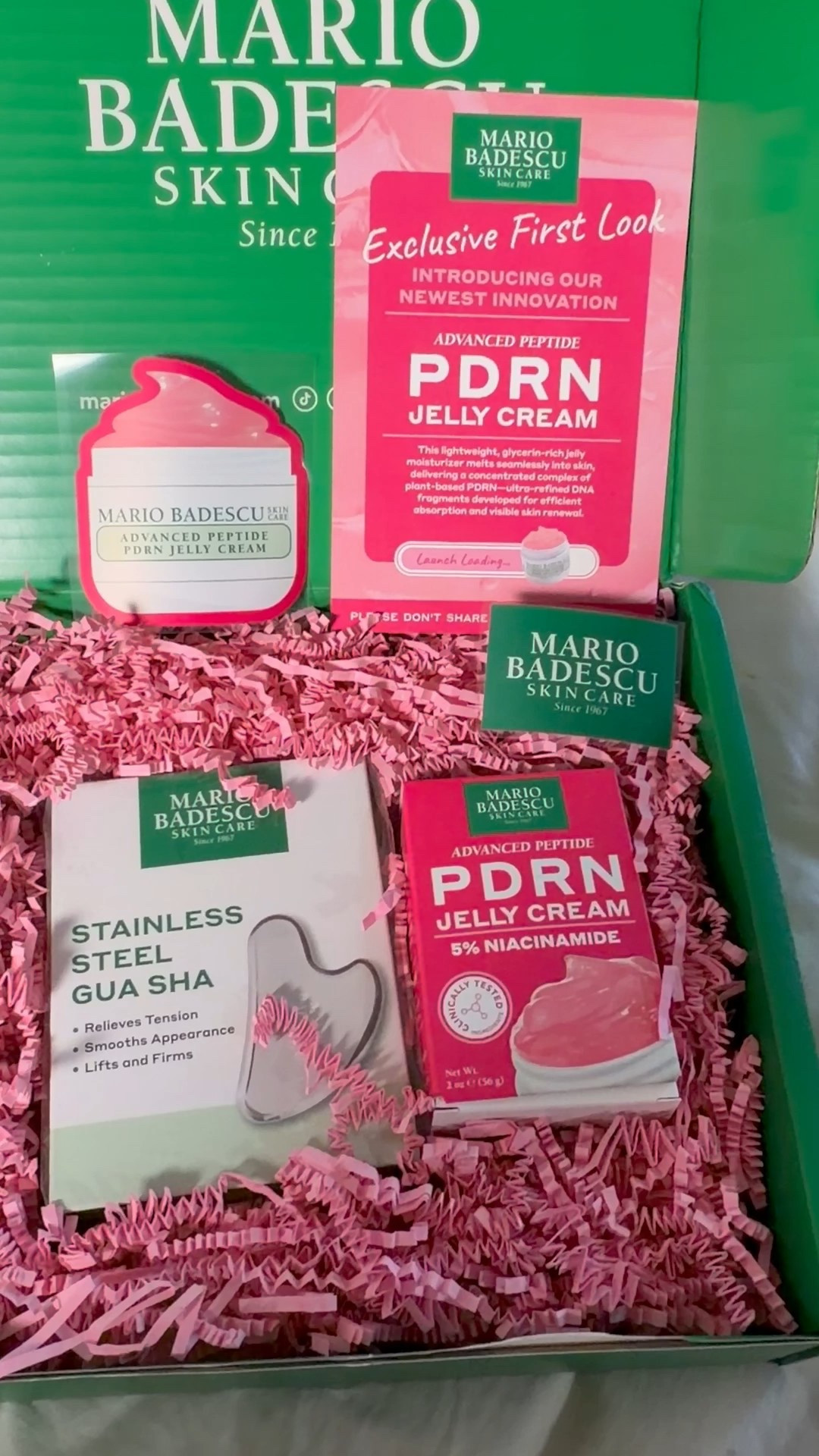 Just got my hands on the new Advanced Peptide PDRN Jelly Cream and I’m so excited!  Vegan PDRN, Matrixyl 3000, 5% Niacinamide — barrier support without the drama. Lightweight, calming, glow-boosting.

And the price? $20. This one’s a no brainer! 

@​mariobadescu
#PDRN #mbPDRN #veganPDRN #mariobadescuPDRN


#LTKOver40 #LTKBeauty #LTKselfcare