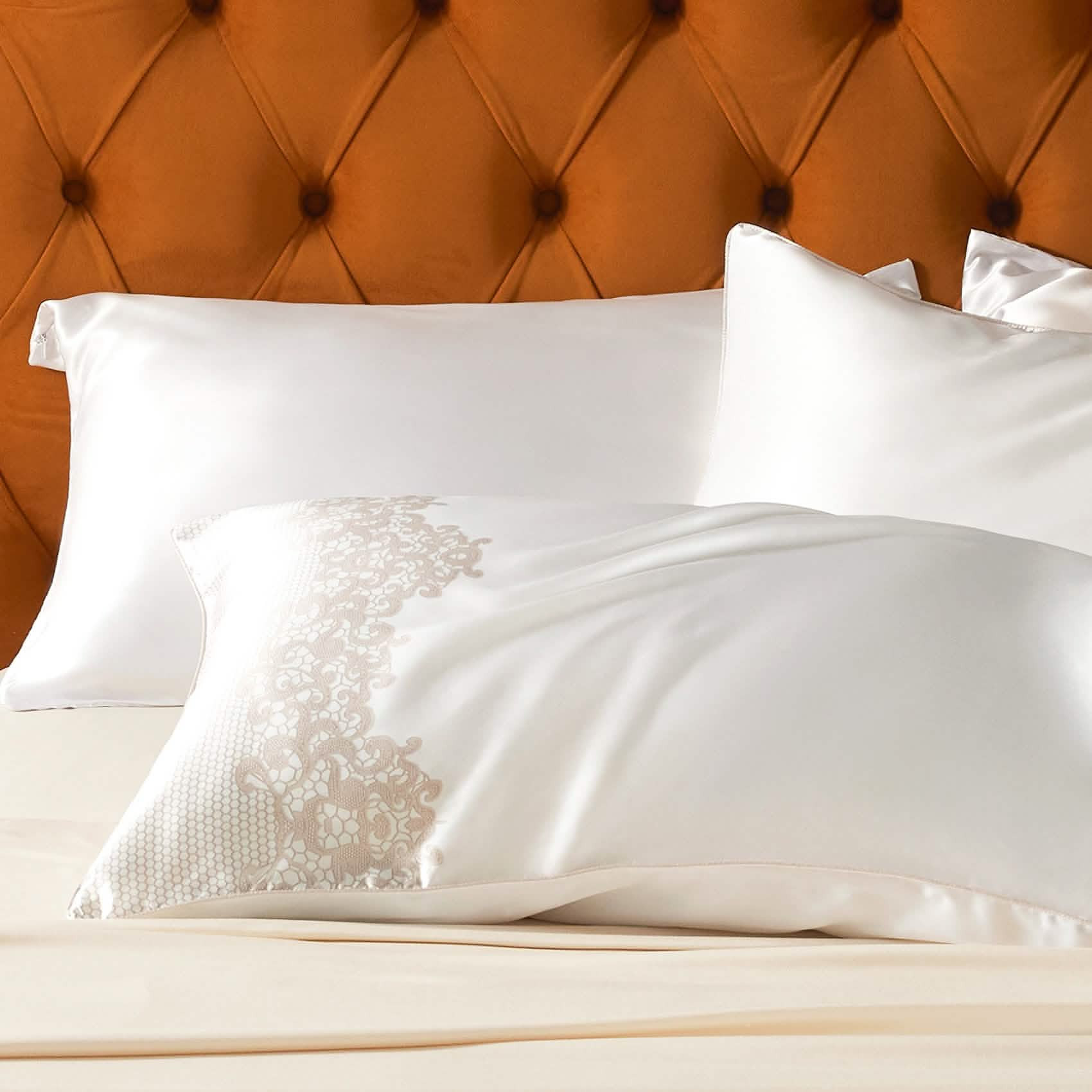 Marilyn Monroe™ Silk Pillowcase Champagne Right | Bedsure