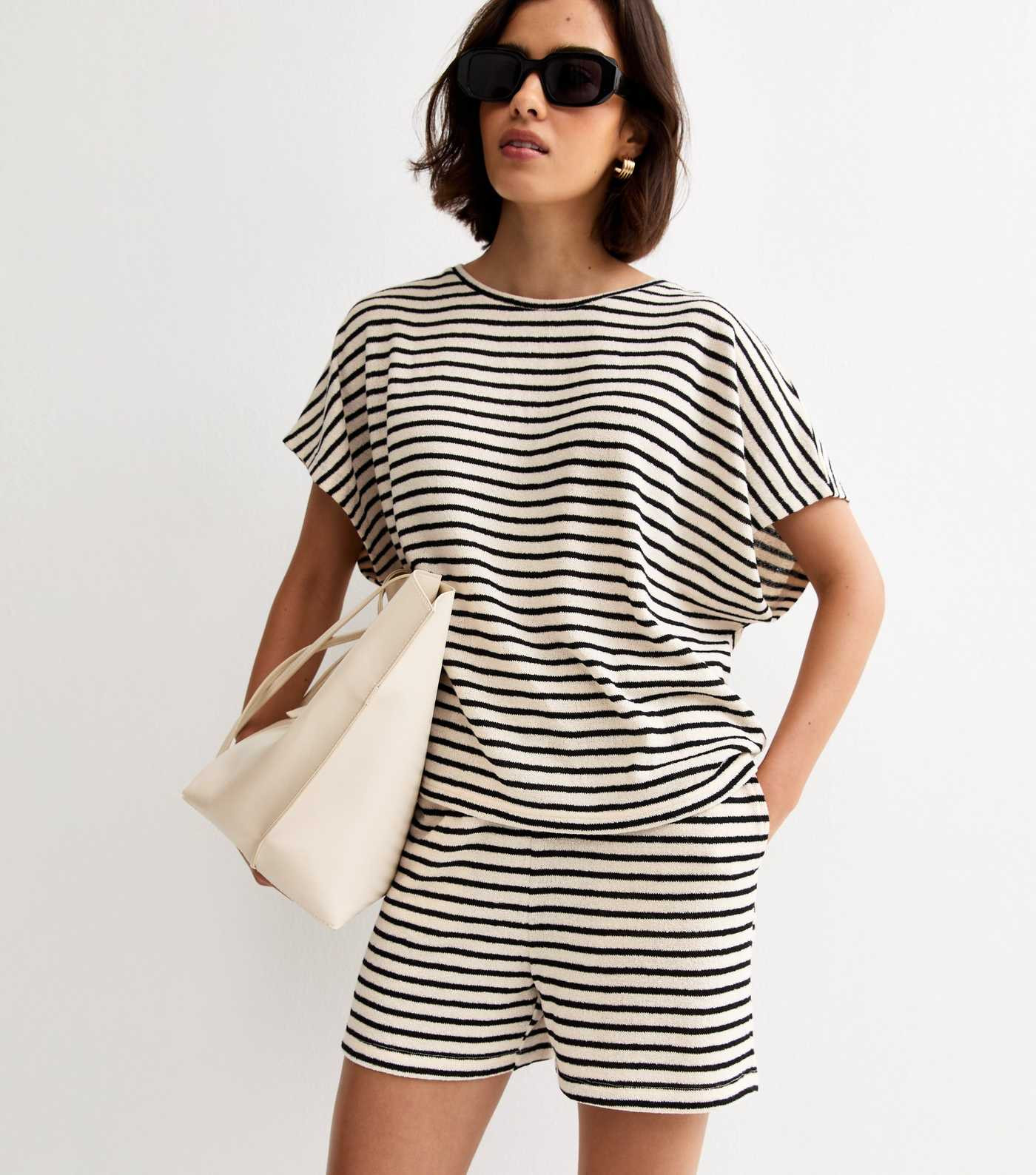Cream Textured Striped Shorts | New Look | New Look (UK)