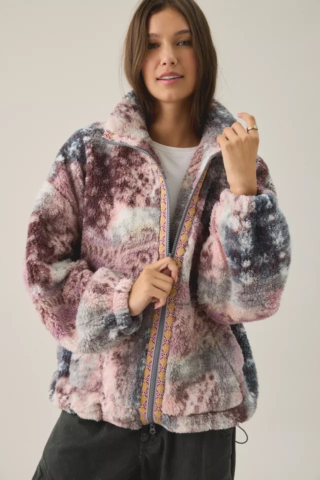 BDG Mae Printed Piled Fleece Zip-Up Jacket in Red, Women's at Urban Outfitters | Urban Outfitters (US and RoW)