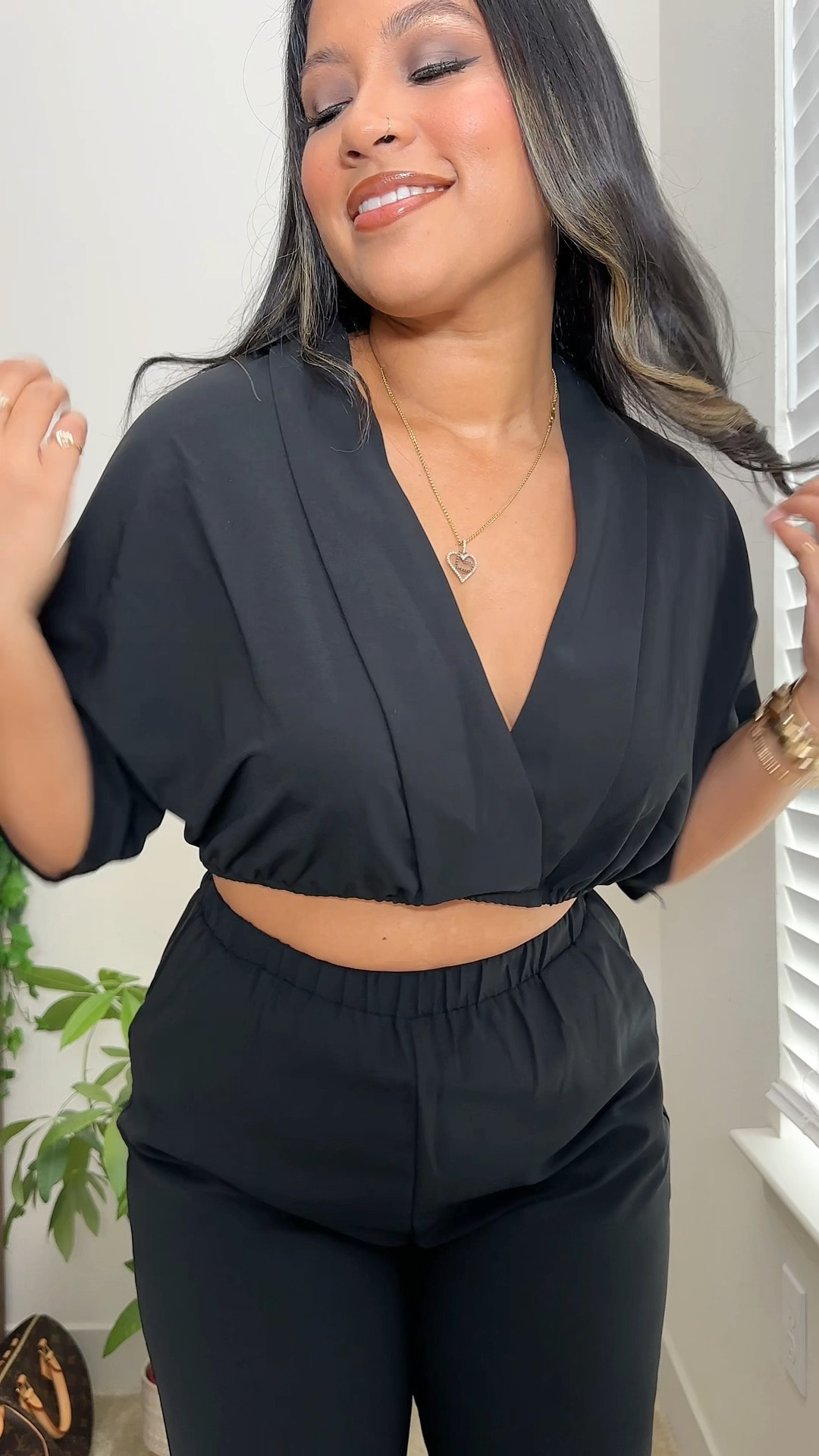 POV: black 2 piece sets are your go-to 🖤 for ref I am 145lbs, 5’4, 34B and eating size medium 

#LTKootd