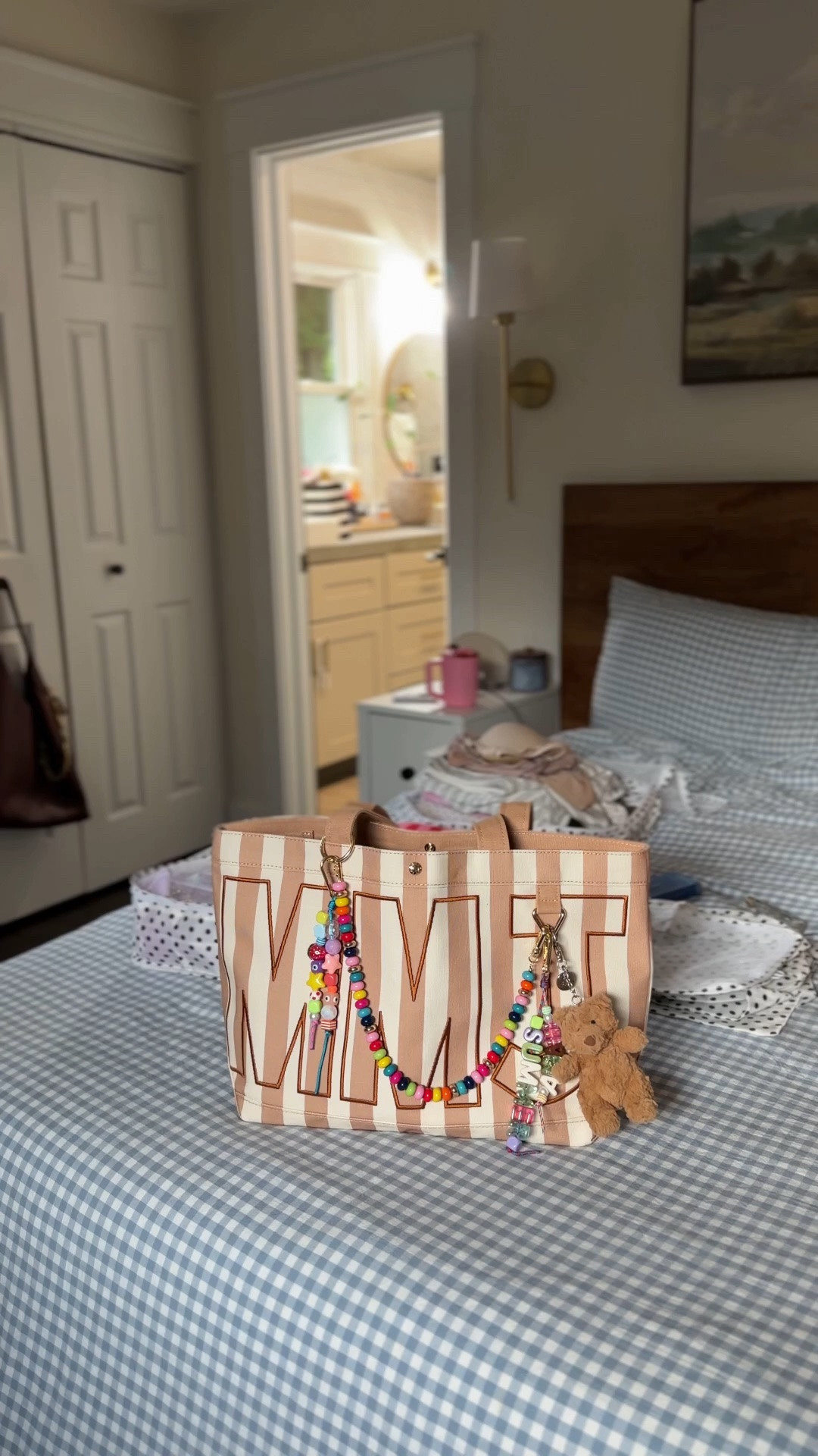 My BaubleBar tote & my polka dot packing cubes! Random shares but linking here ✨✨