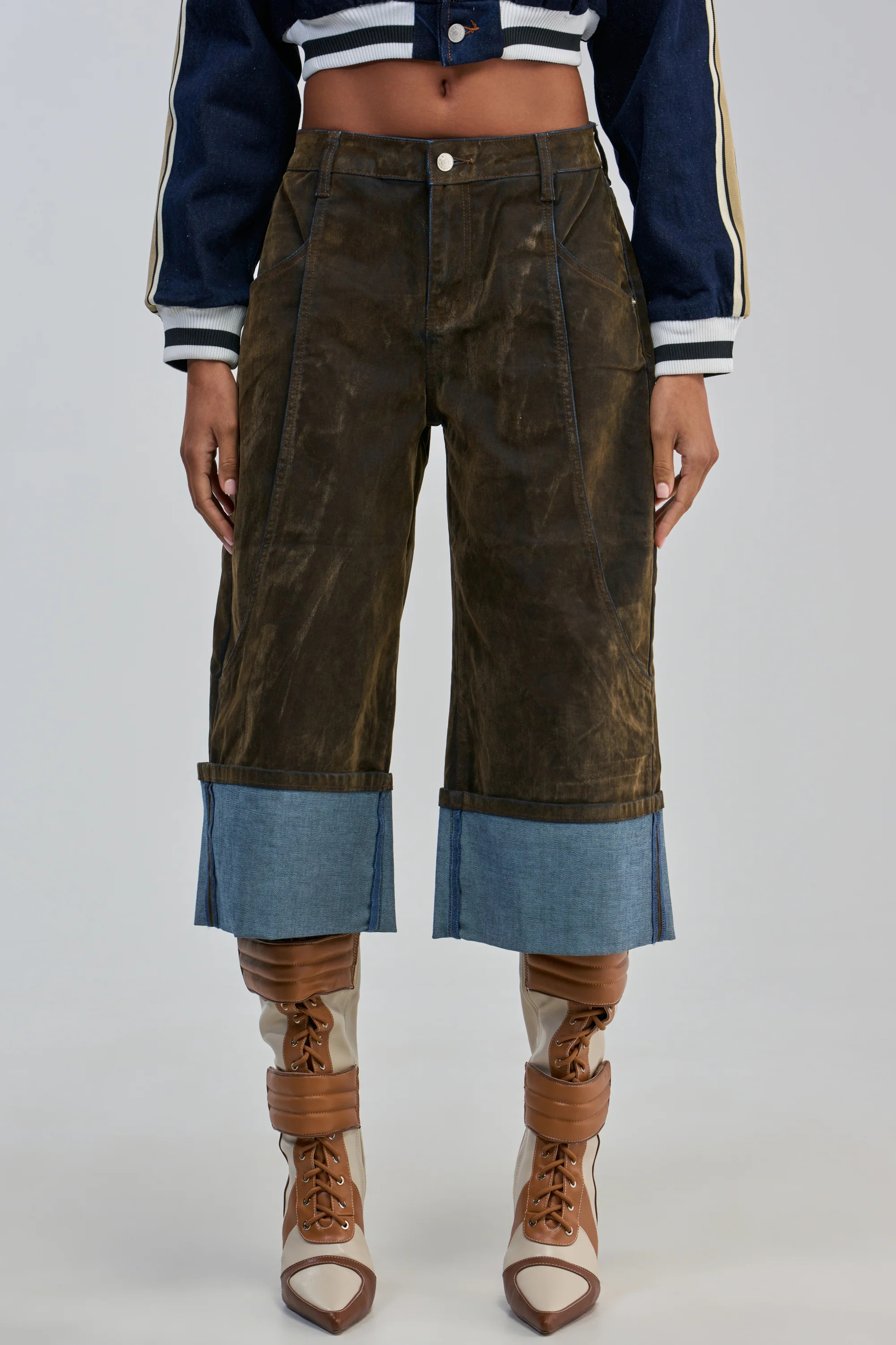 Velvet Bermuda Shorts, Mid Rise Oversized Fit | AKIRA | AKIRA