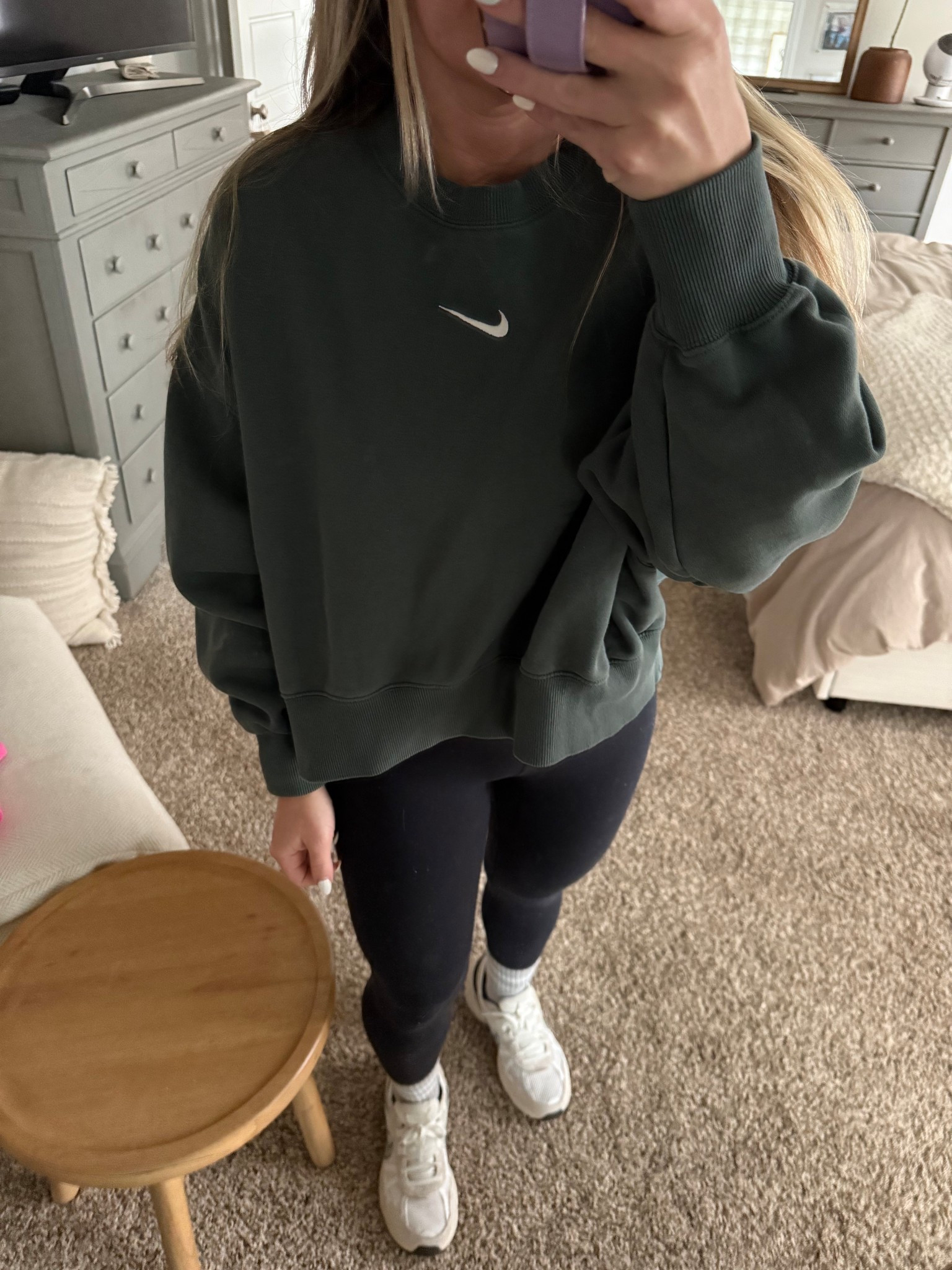 One of my fav sweatshirts is on SALE! I’m wearing a small, it’s cropped but not too much!


Nike, sweats, running shoes, athletic wear, leggings

#LTKActive #LTKStyleTip #LTKSaleAlert