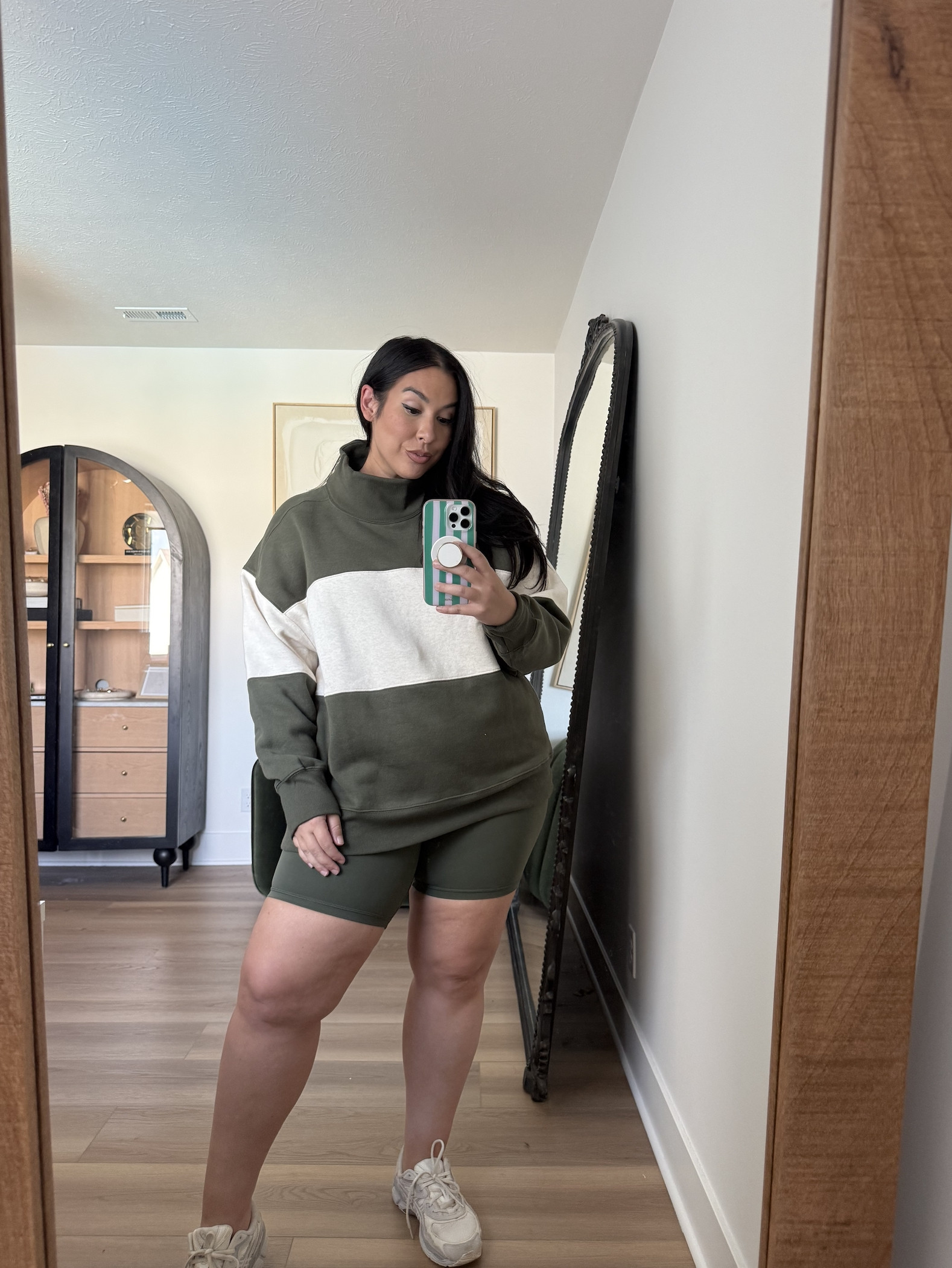 I picked up this matching set for an easy busy morning outfit! I love the colorblocked pullover for fall.

Top: L
Shorts: XL

matching set, casual outfits, cozy outfits, fall outfits, mid size outfit ideas for fall, affordable outfits 

 #LTKootd #LTKmomlife #LTKMidsize