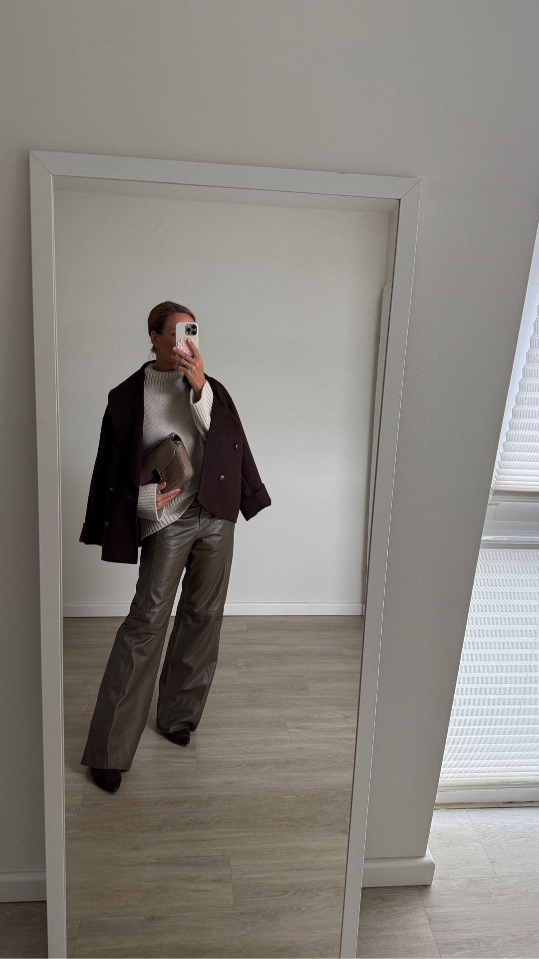 Wide Leg Nappaleder-Hose & Doubleface Jacke


#LTKstyletip #LTKFashionMonth #LTKautumn