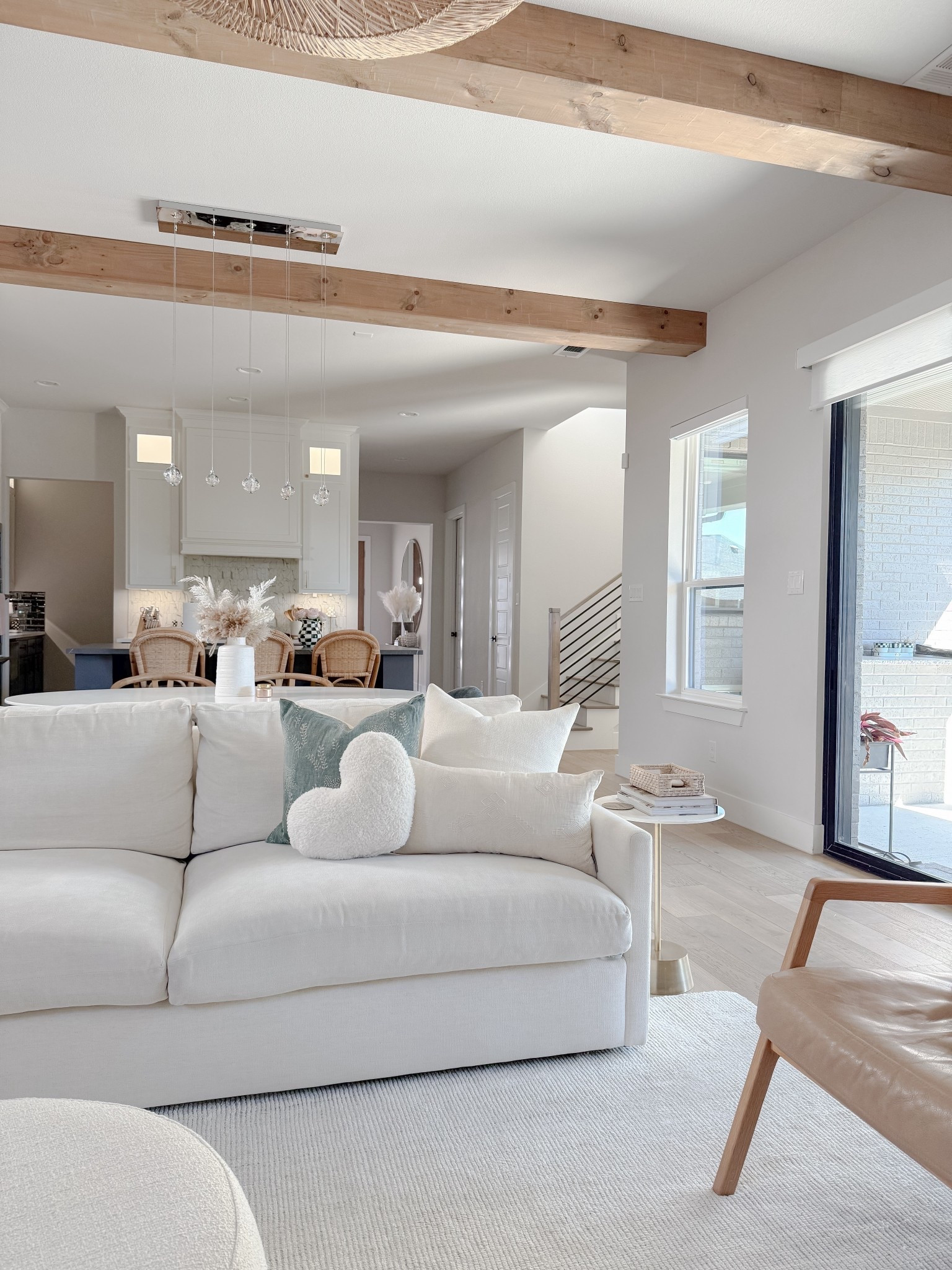 happy love week 💘🌹💌  #valentinedecor #neutraldecor #homedecor #livingroominspo 

#LTKHome #LTKValentine #LTKSeasonal